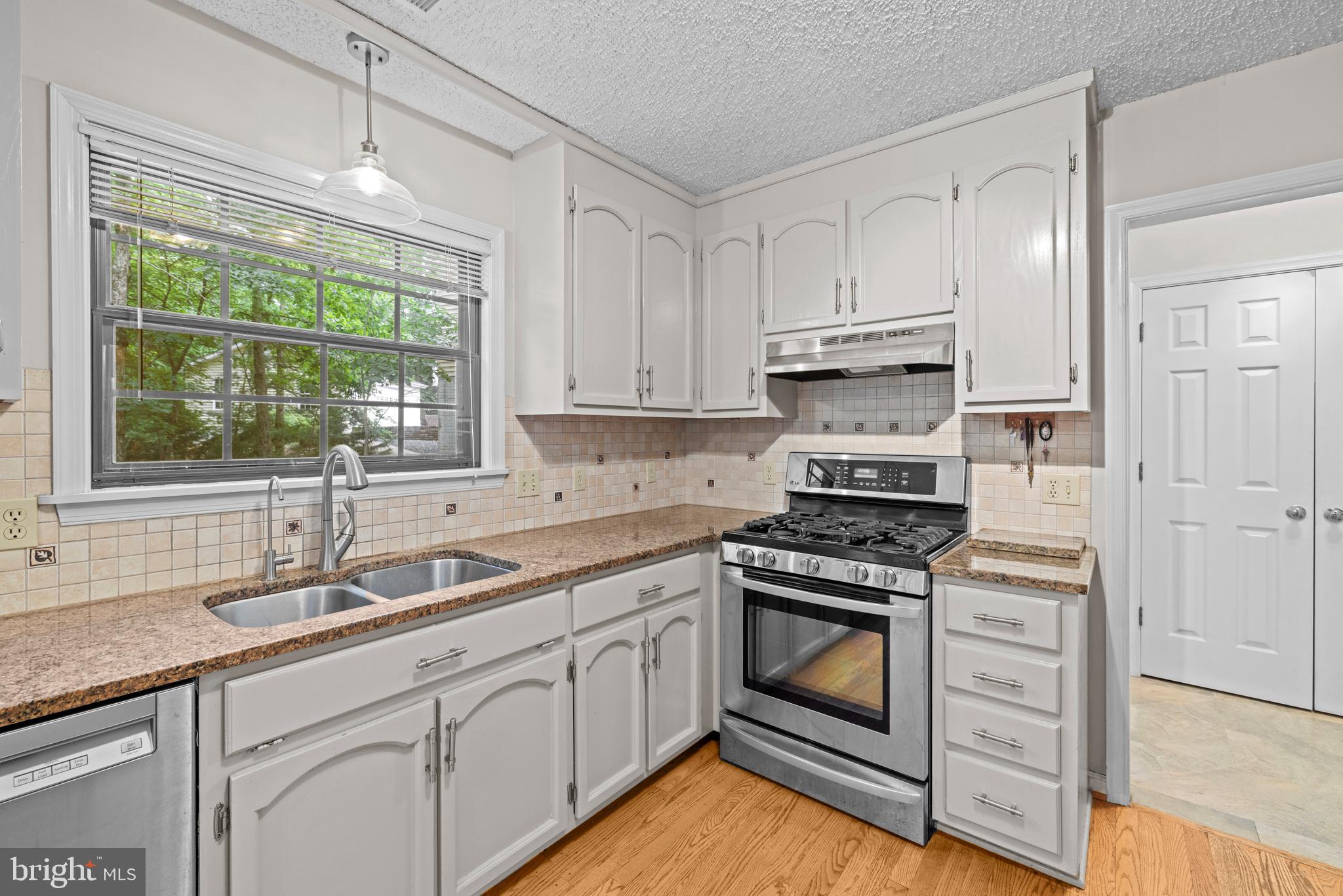 LAKE MONTICELLO - Residential