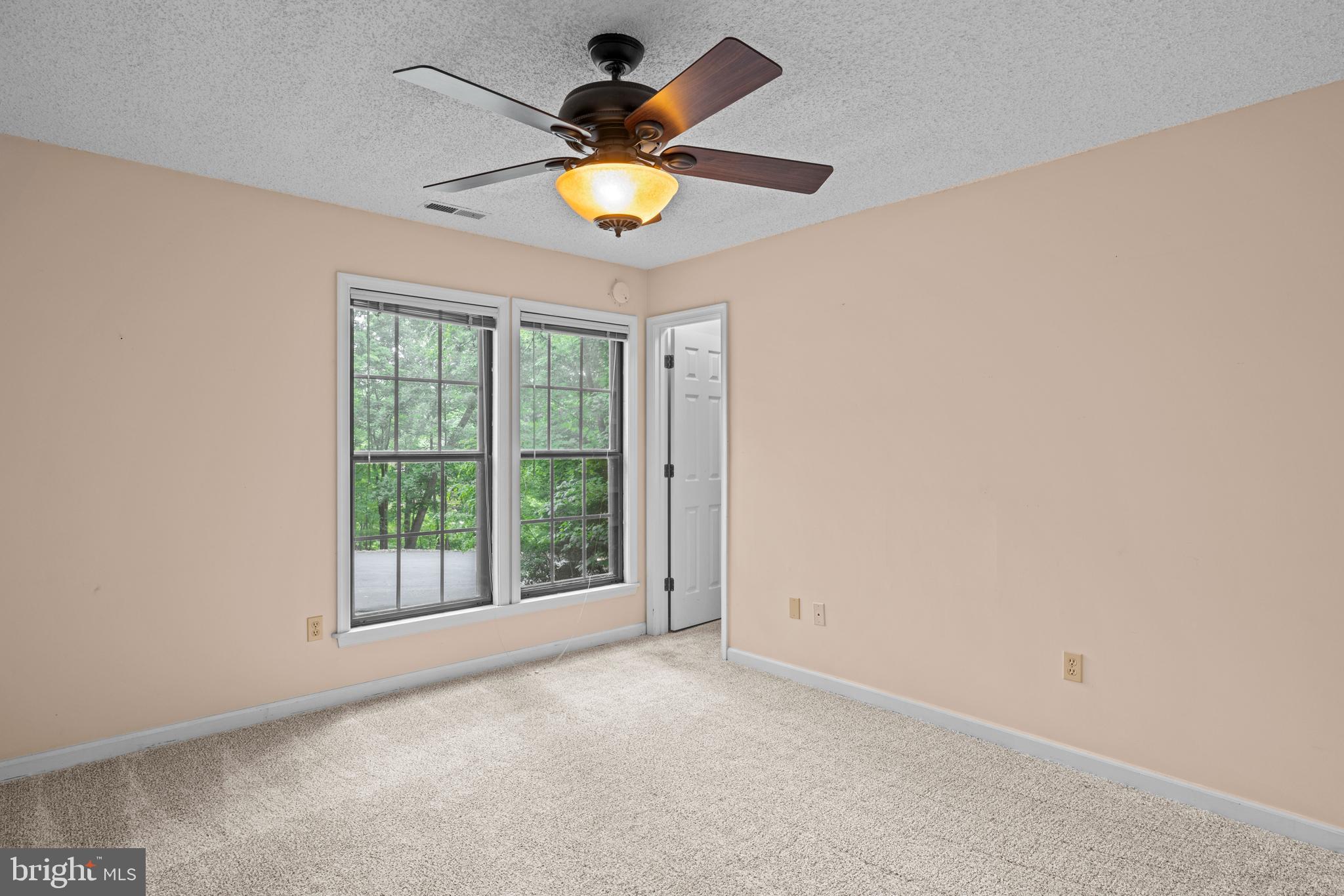 LAKE MONTICELLO - Residential