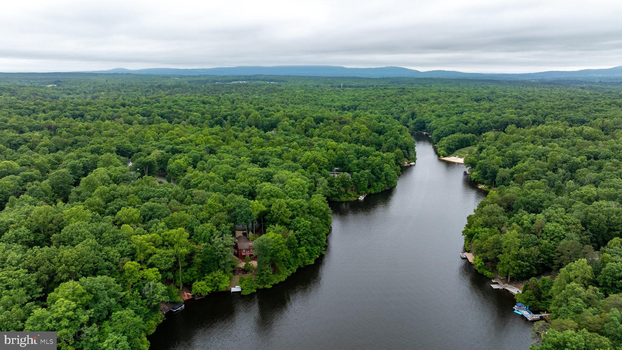 LAKE MONTICELLO - Residential