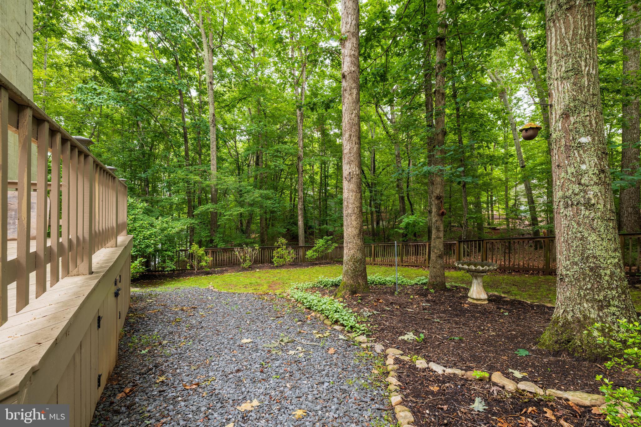 LAKE MONTICELLO - Residential