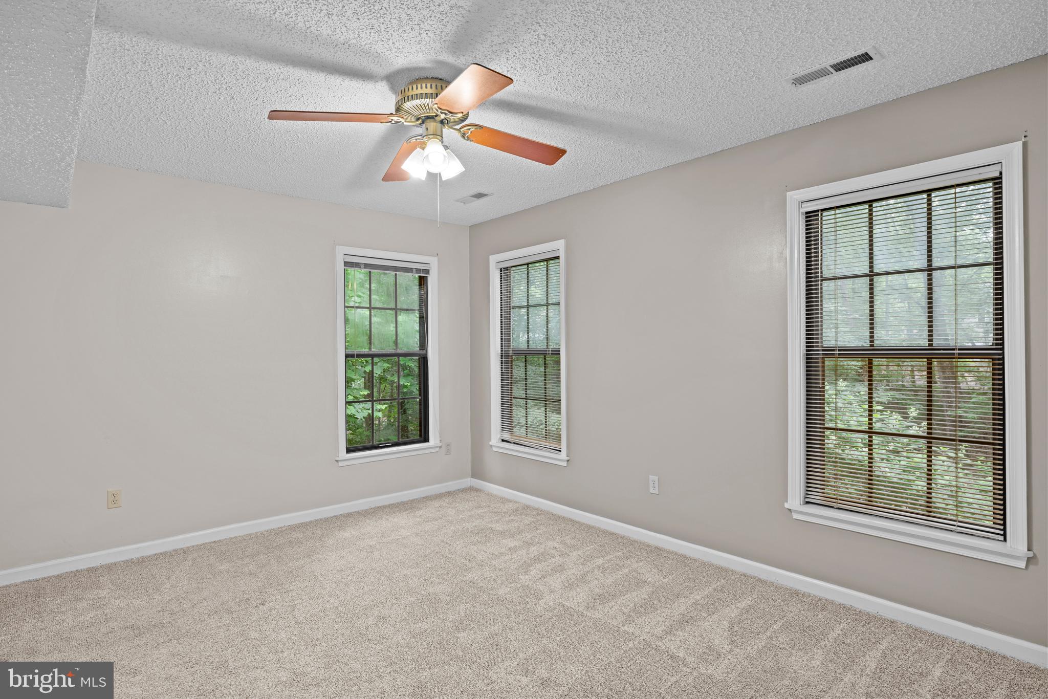 LAKE MONTICELLO - Residential