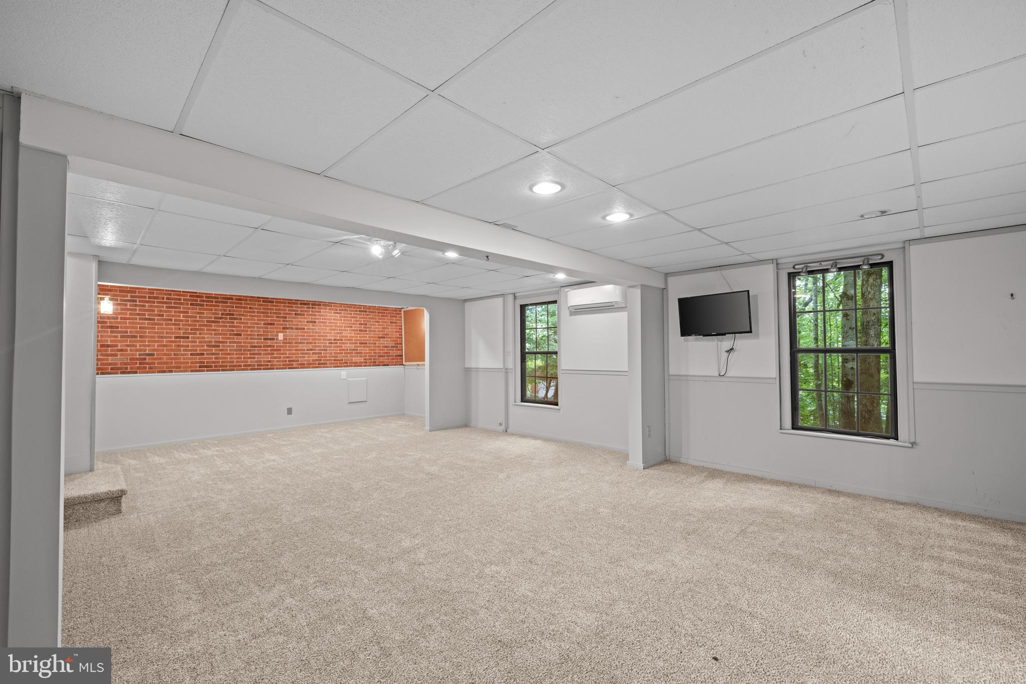 LAKE MONTICELLO - Residential