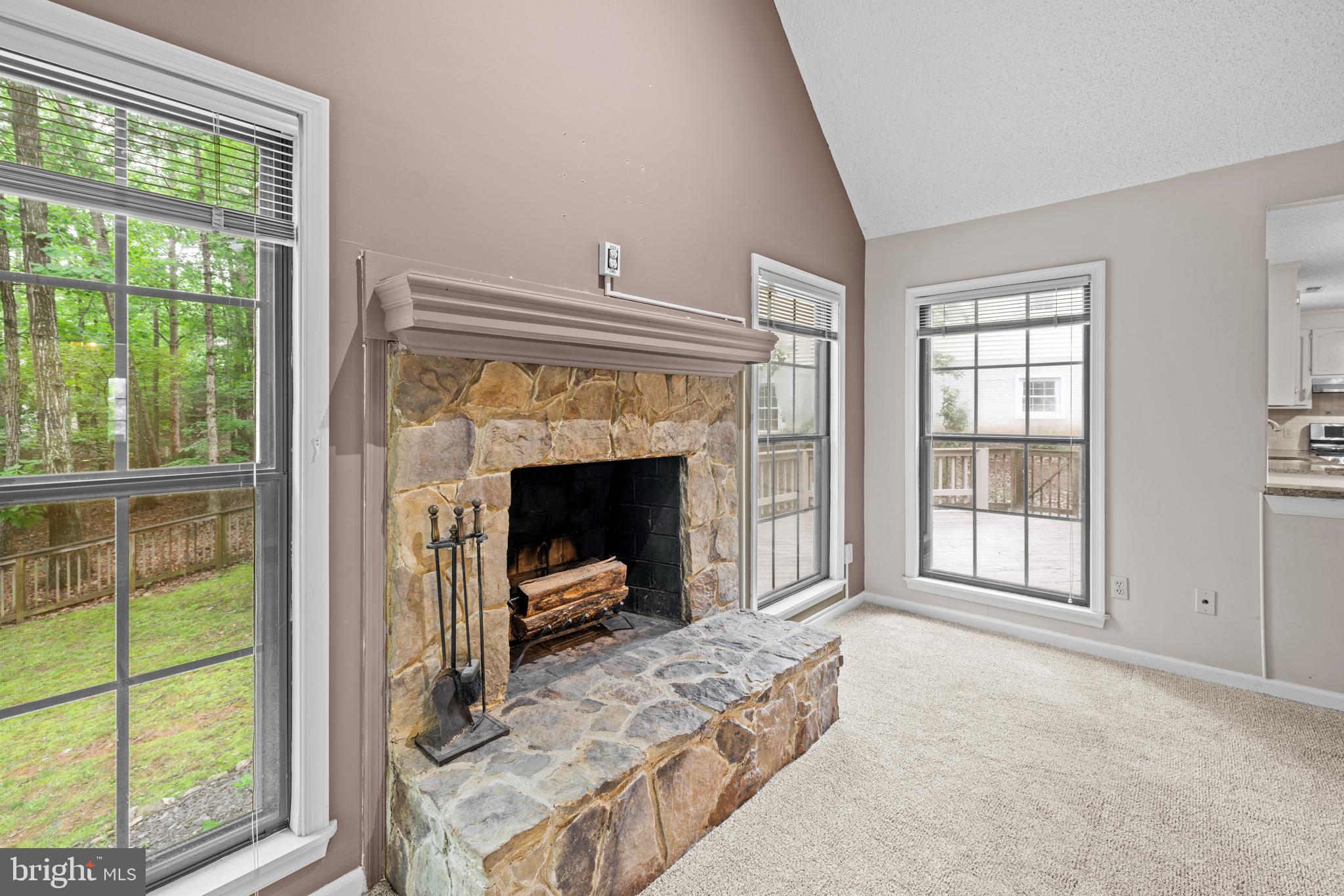 LAKE MONTICELLO - Residential