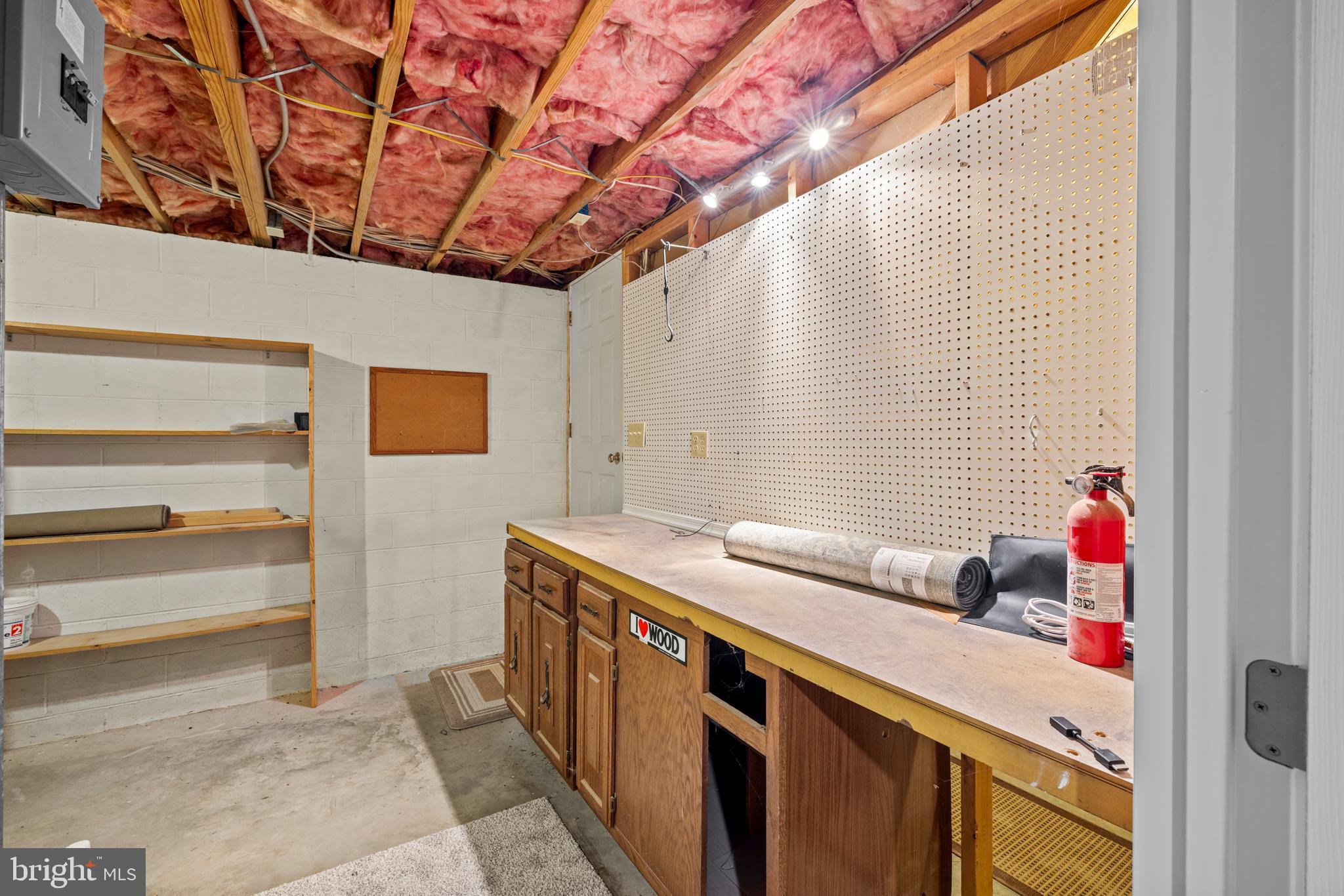 LAKE MONTICELLO - Residential