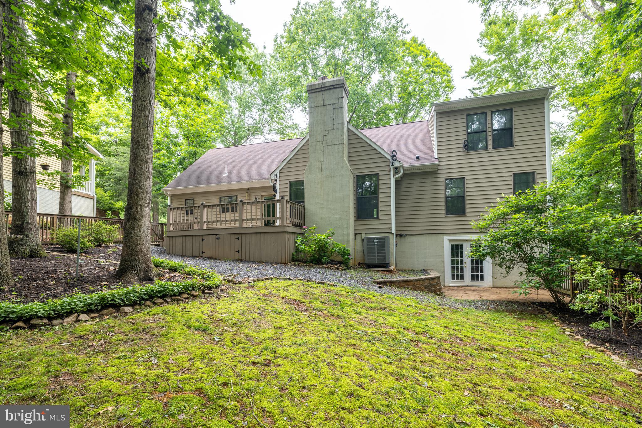 LAKE MONTICELLO - Residential