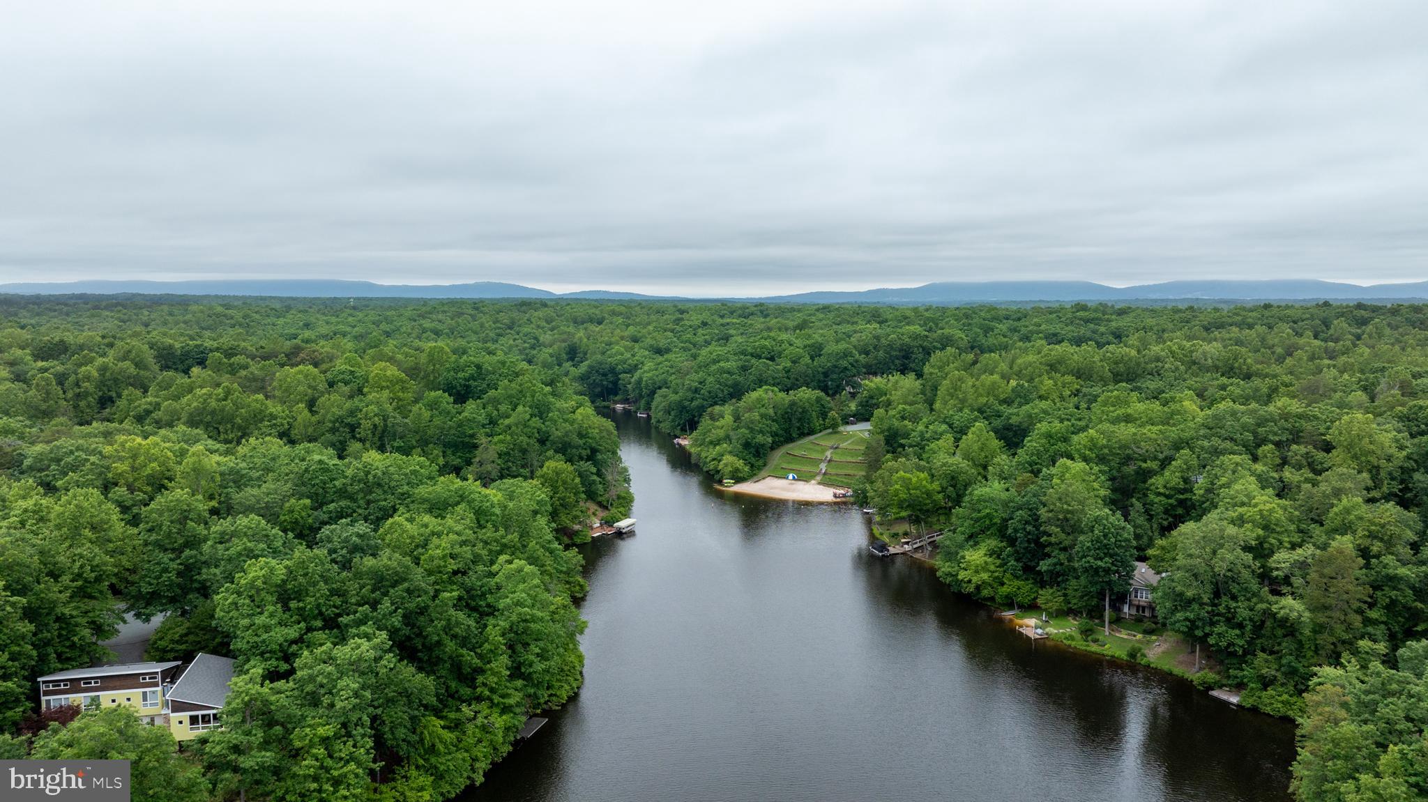 LAKE MONTICELLO - Residential