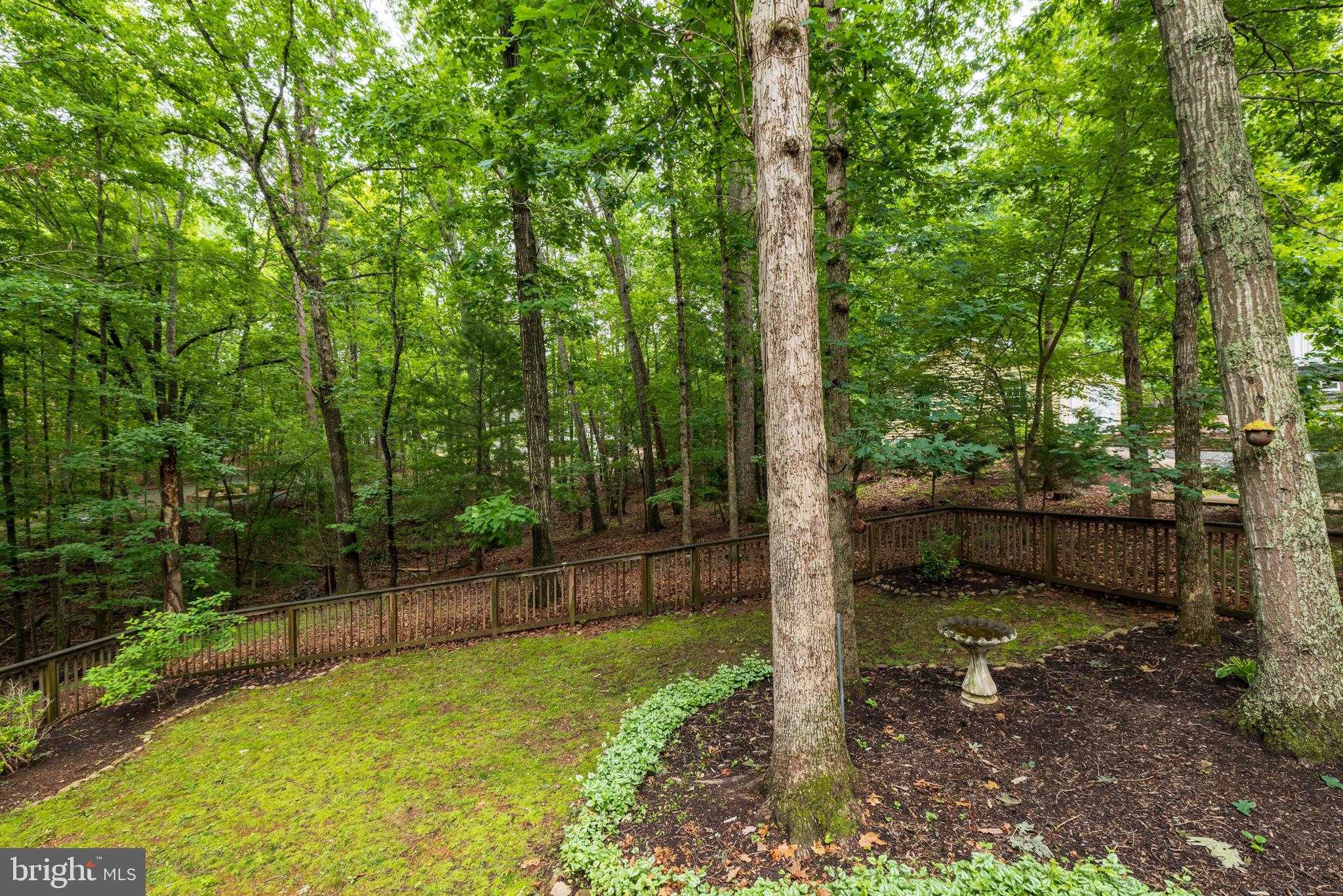 LAKE MONTICELLO - Residential