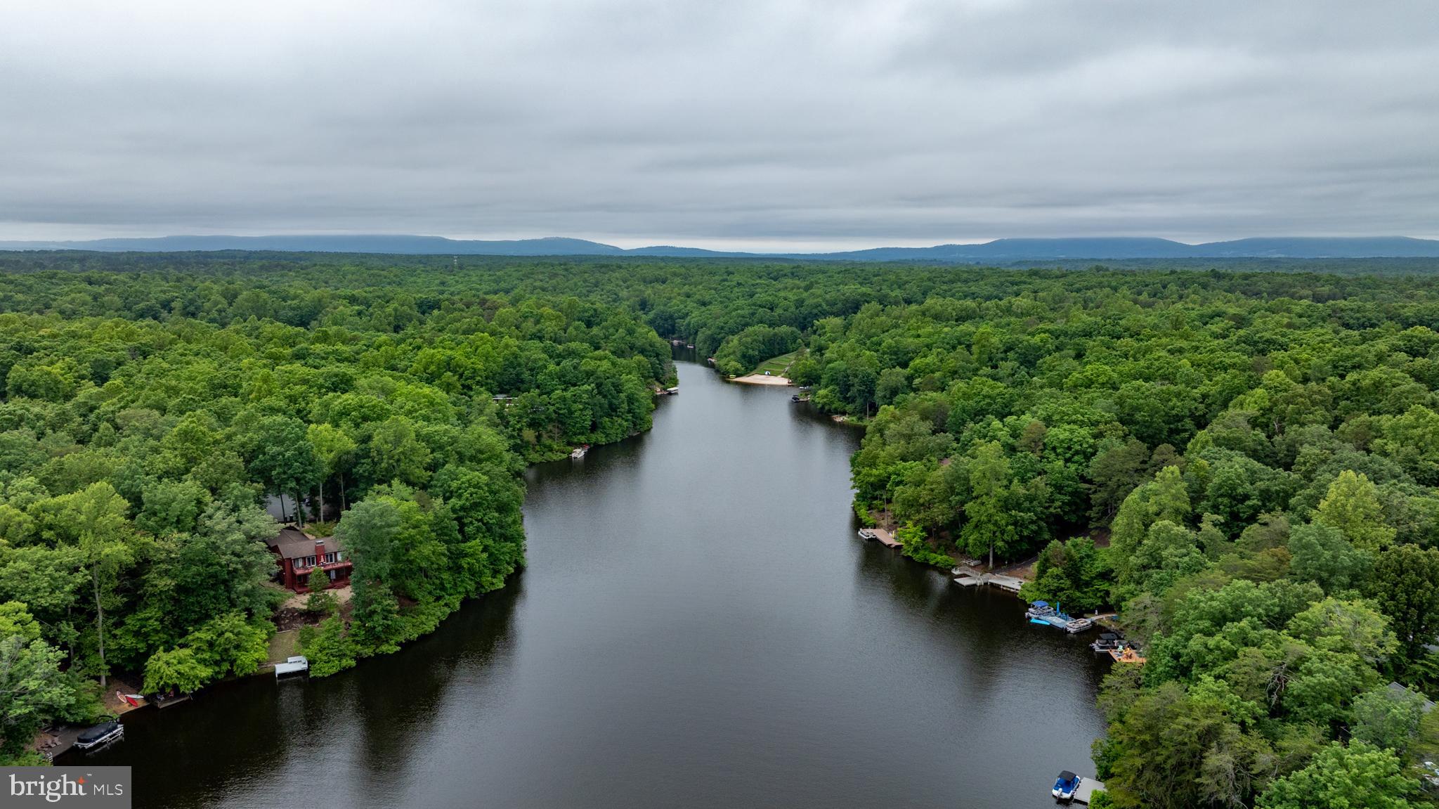 LAKE MONTICELLO - Residential