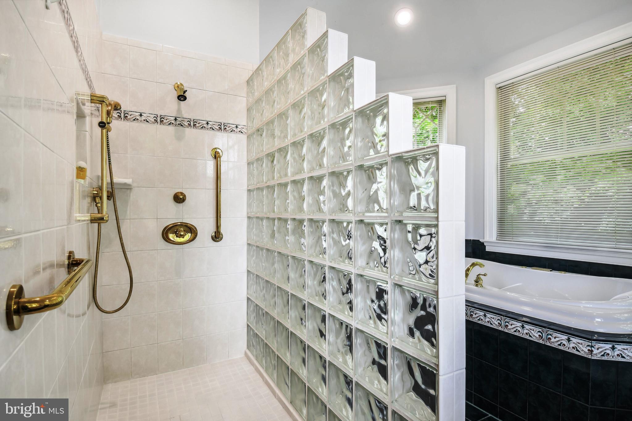 PROSPECT BAY - Residential