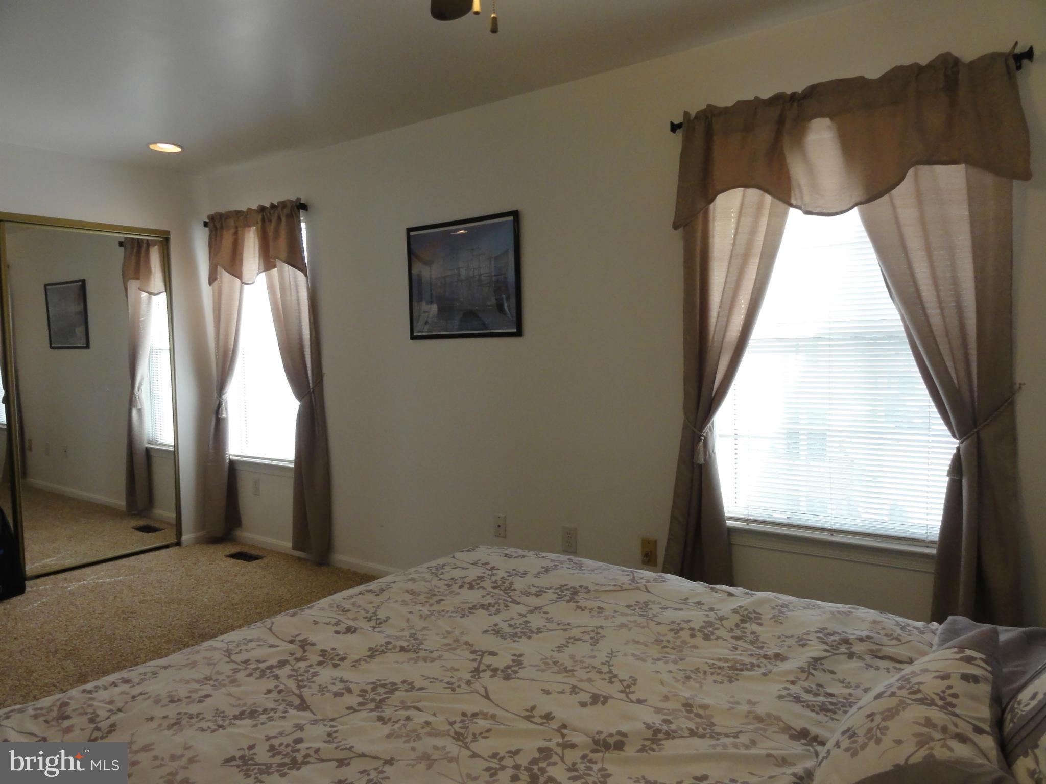 STONEY BEACH - Residential