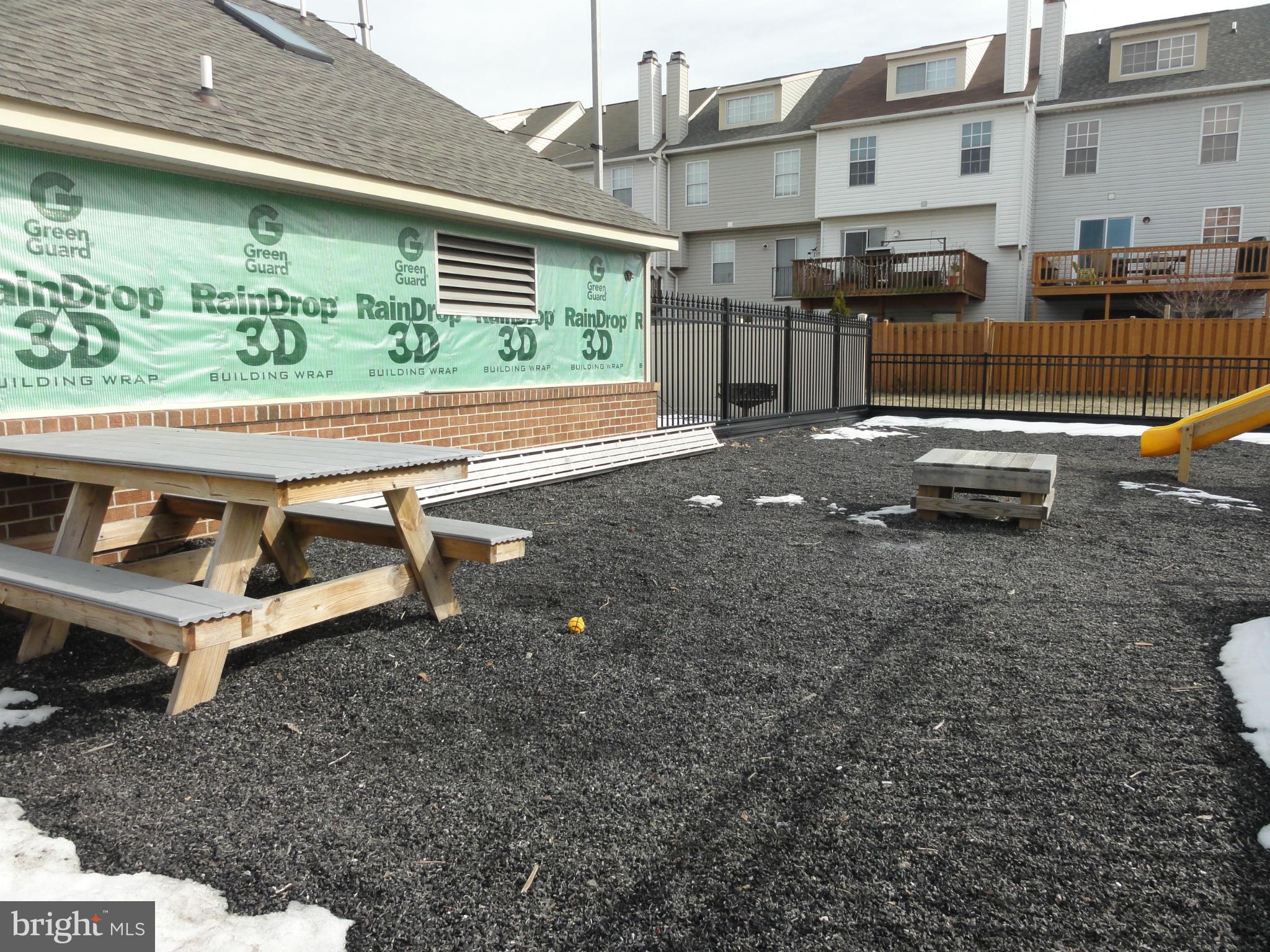 STONEY BEACH - Residential