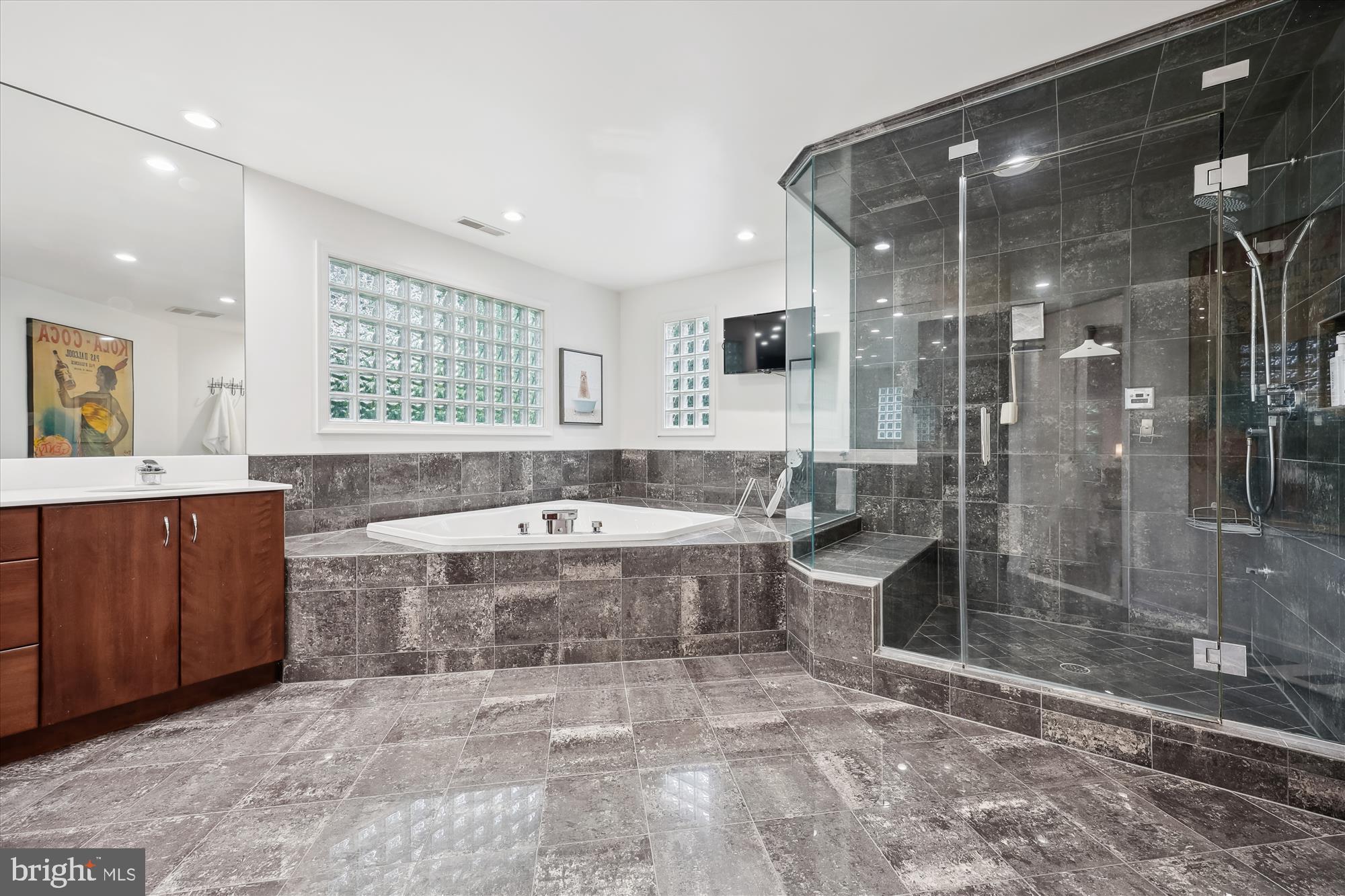 TIMBERLAWN - Residential