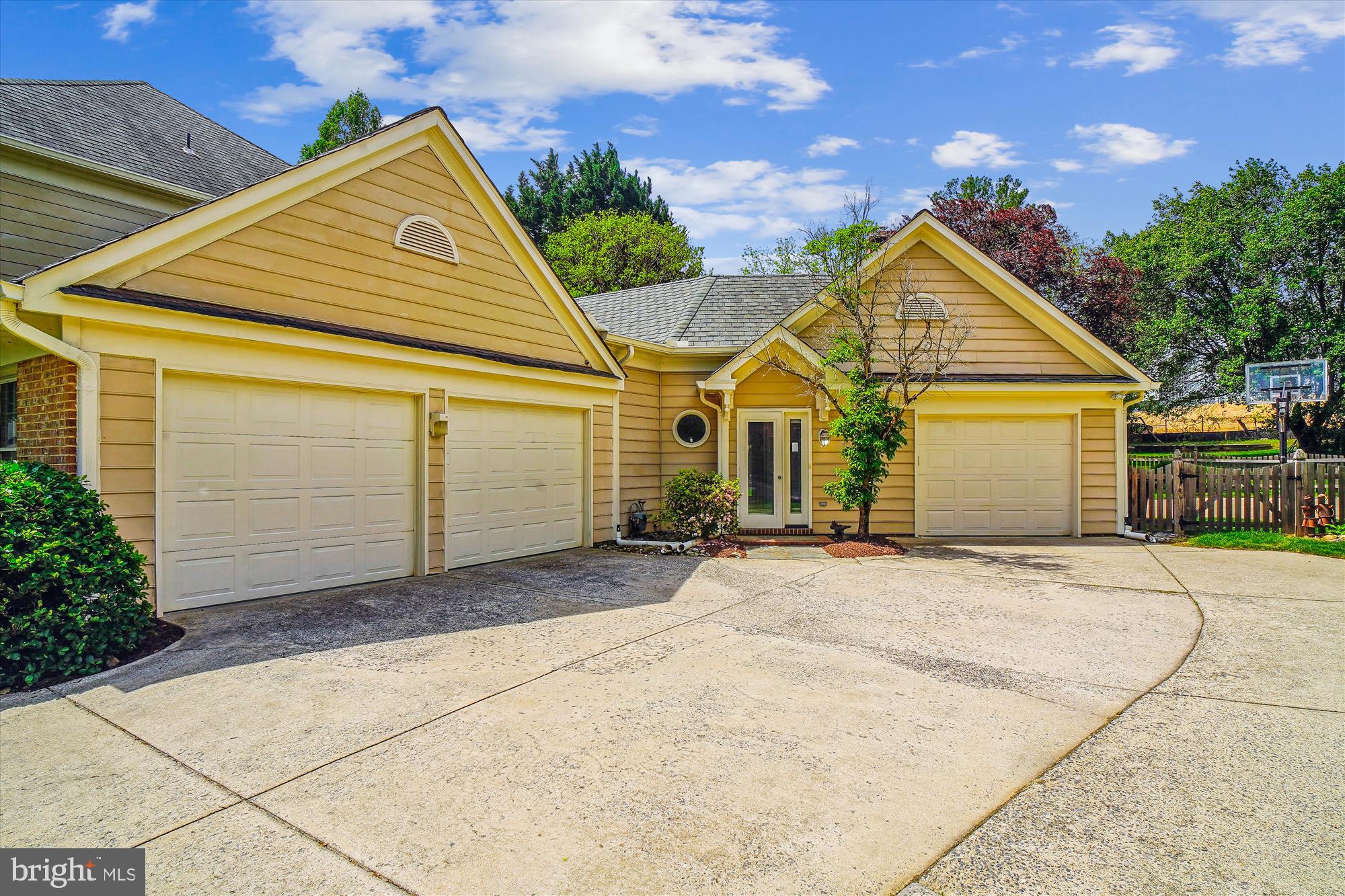 TIMBERLAWN - Residential