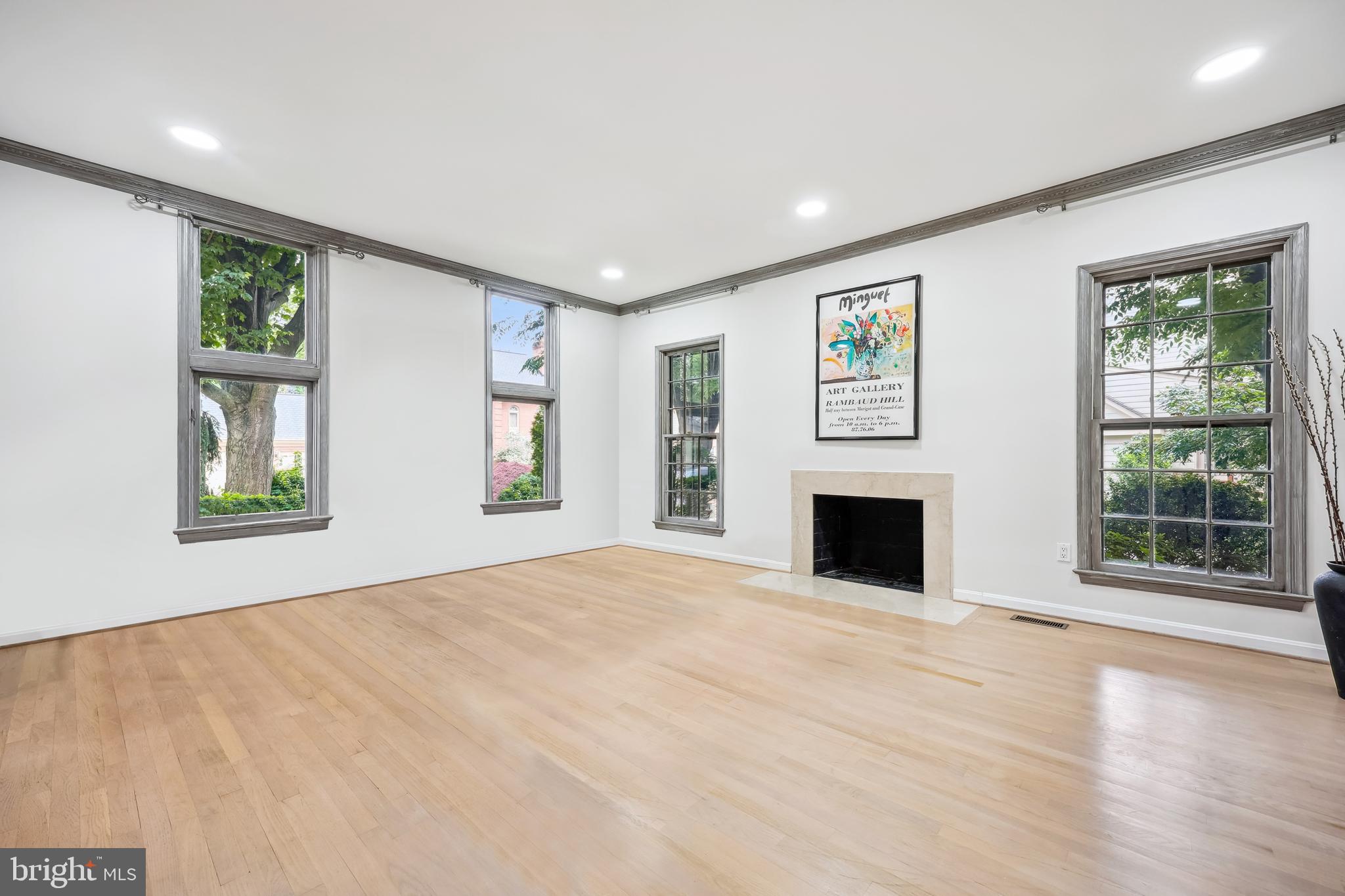 TIMBERLAWN - Residential