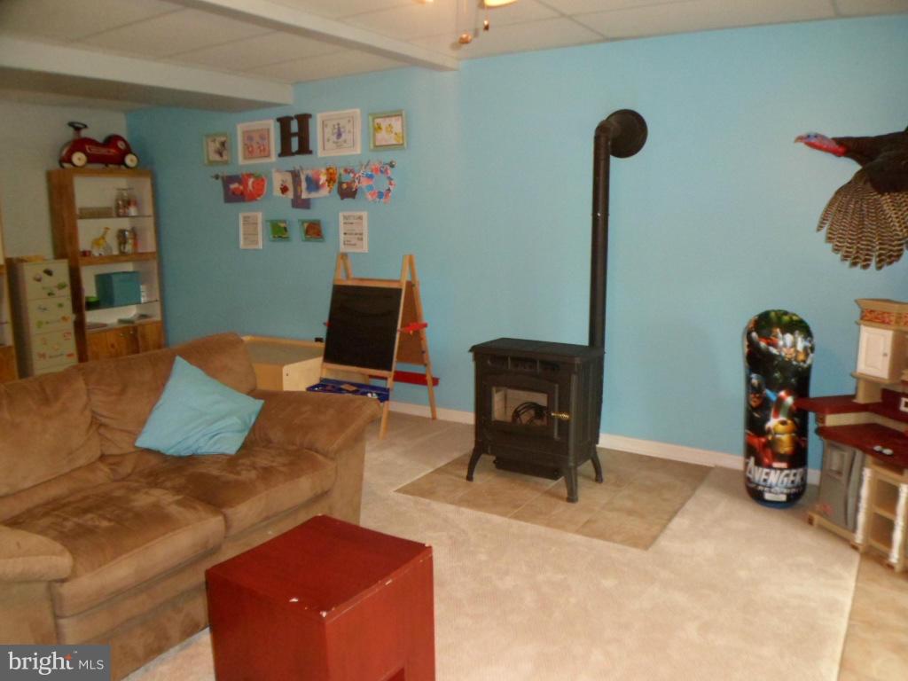 QUIET ACRES - Residential