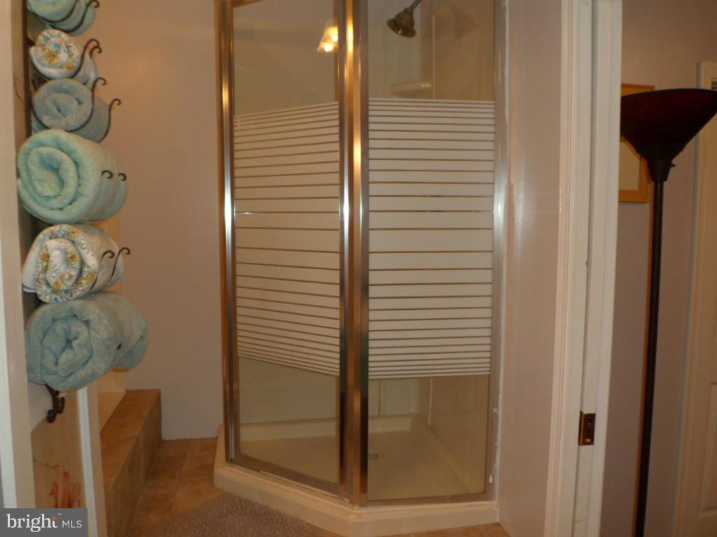 QUIET ACRES - Residential