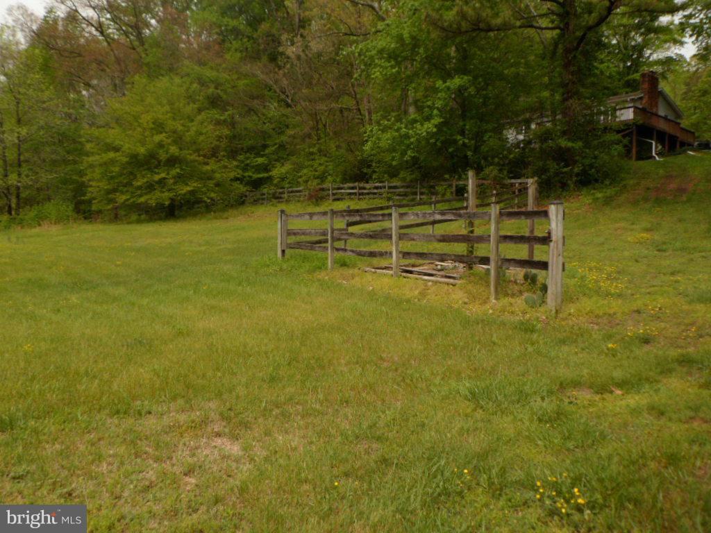 QUIET ACRES - Residential