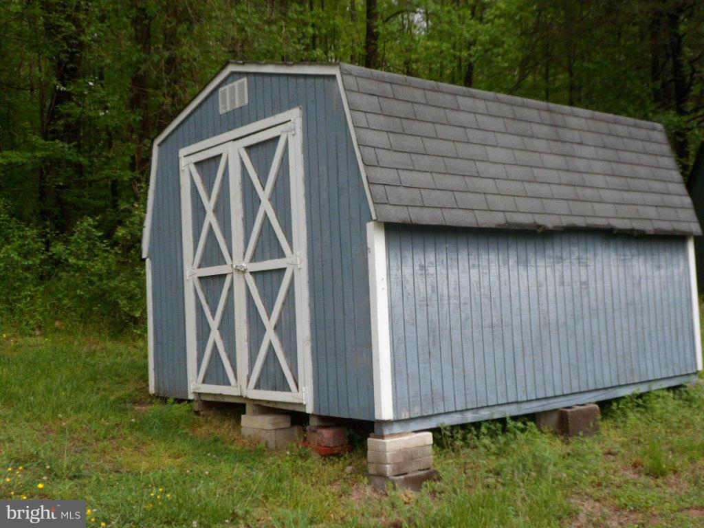 QUIET ACRES - Residential