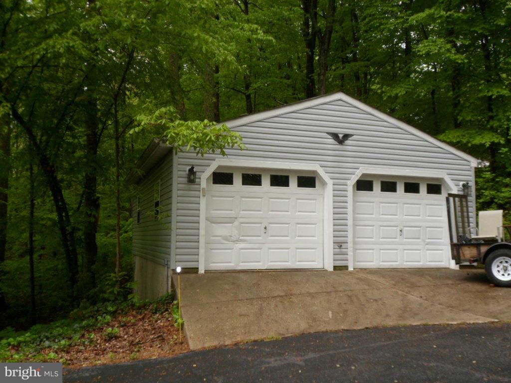 QUIET ACRES - Residential