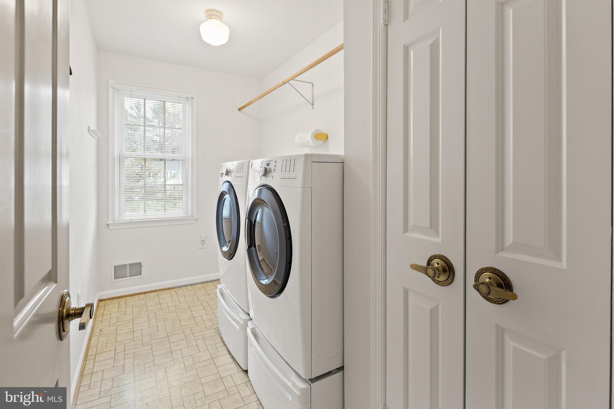 WATERS LANDING - Residential