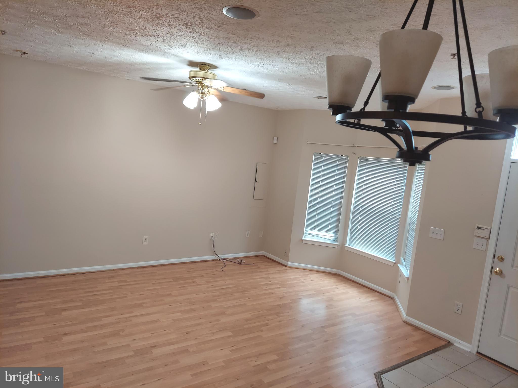 ASBURY WOODS - Residential