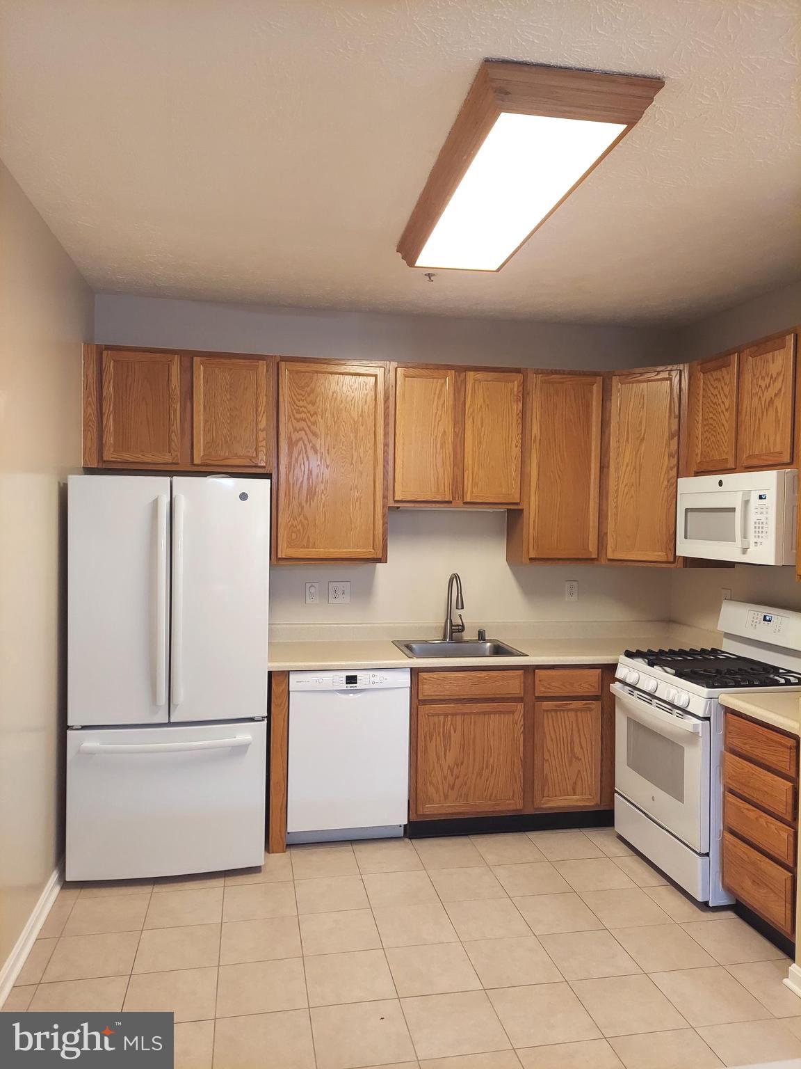 ASBURY WOODS - Residential