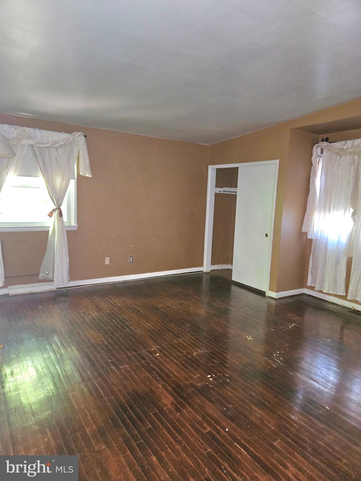 ELKINS PARK - Residential