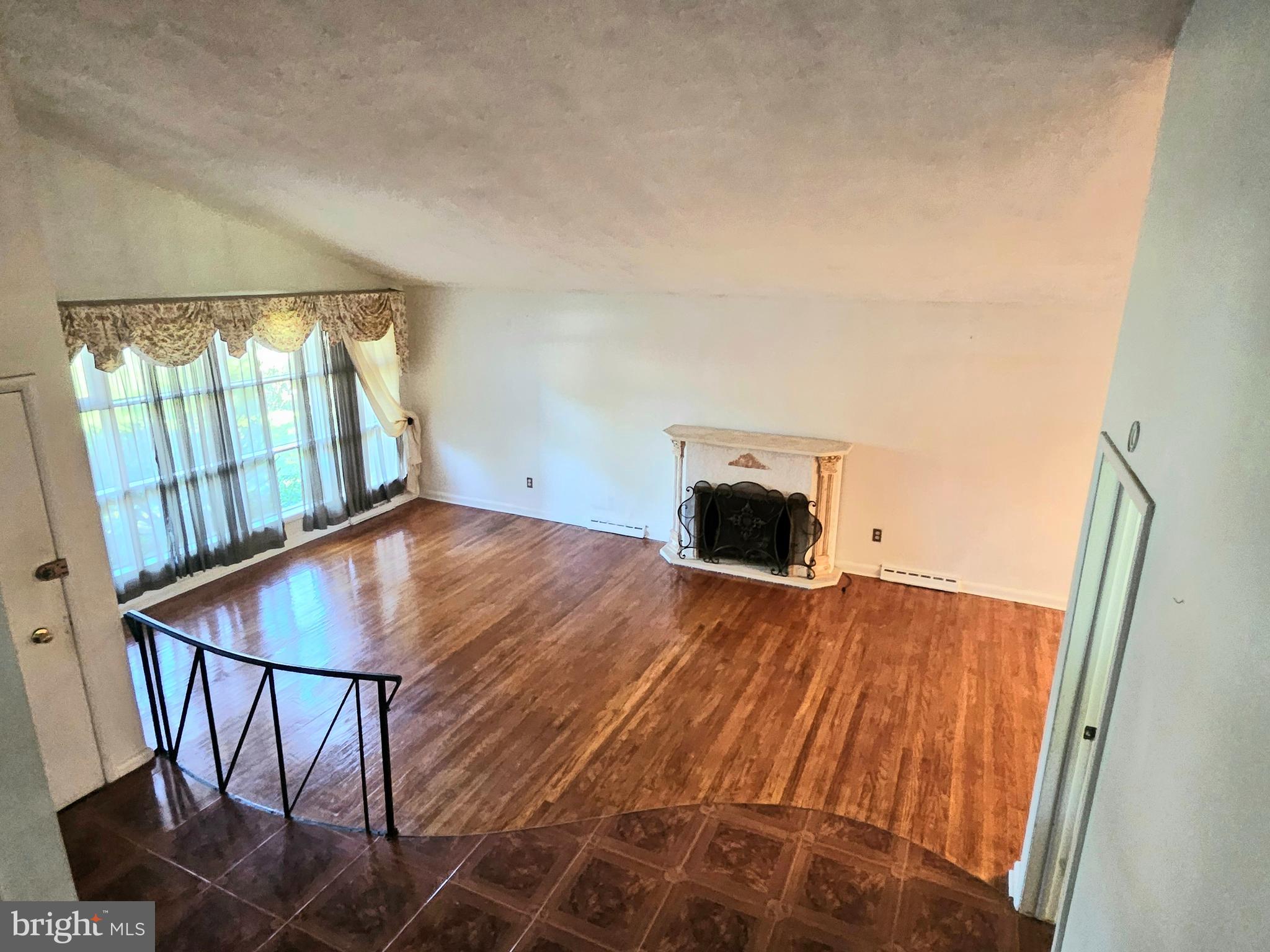 ELKINS PARK - Residential