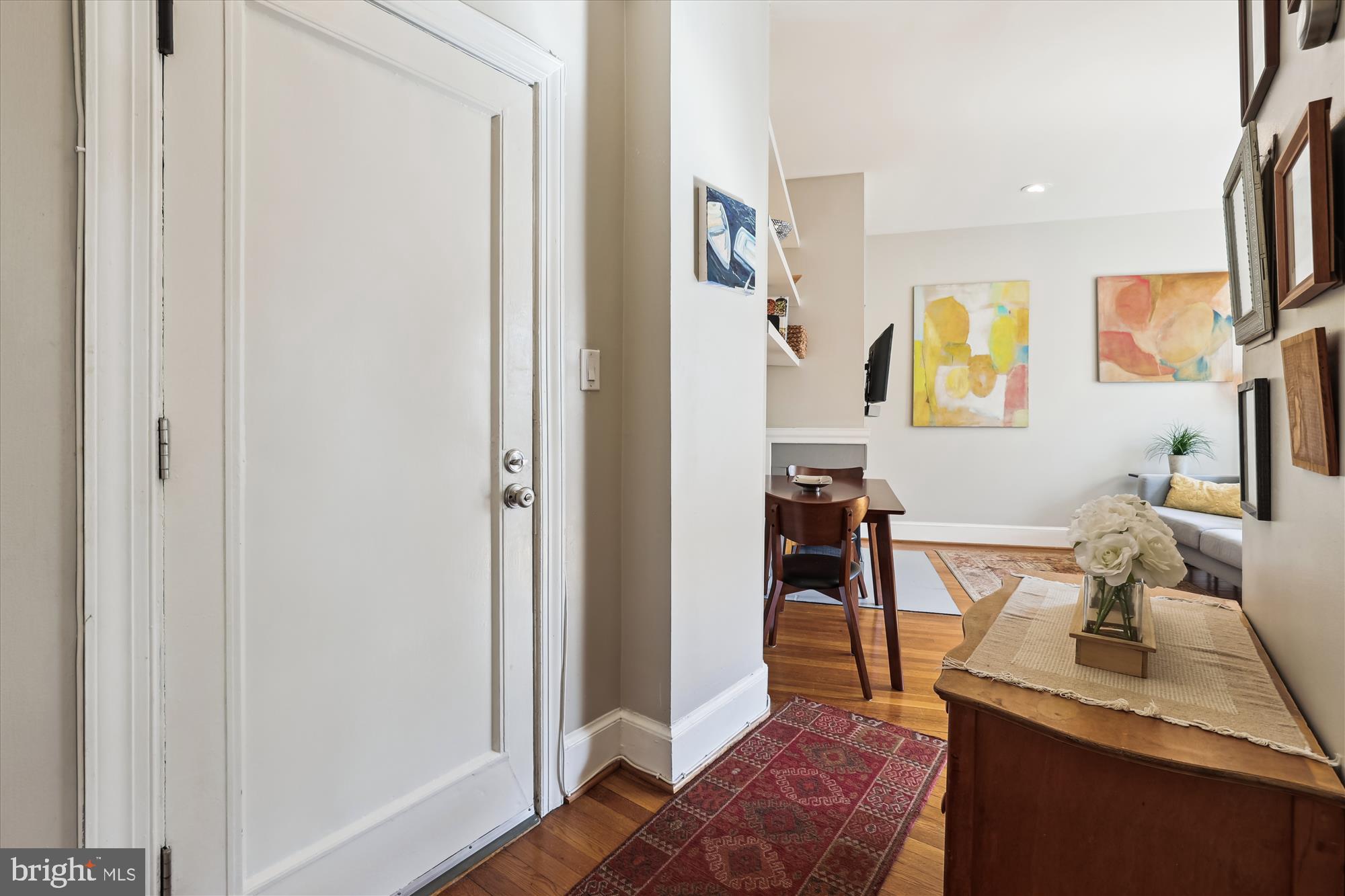 18 9TH STREET NE 207