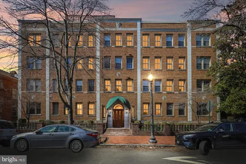 18 9th Street NE Unit 207, Washington, DC 20002 - MLS#: DCDC2186936