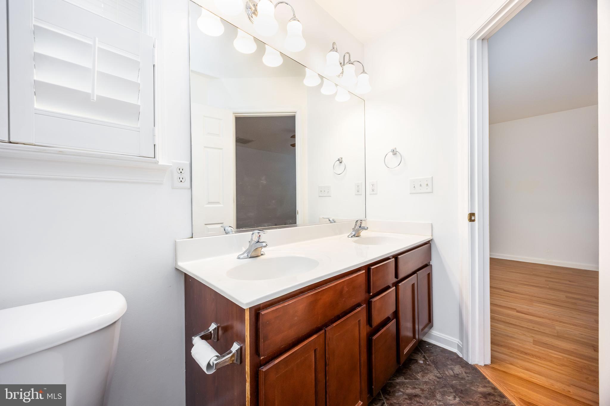 VILLAGES AT PARSONS LAKE - Residential