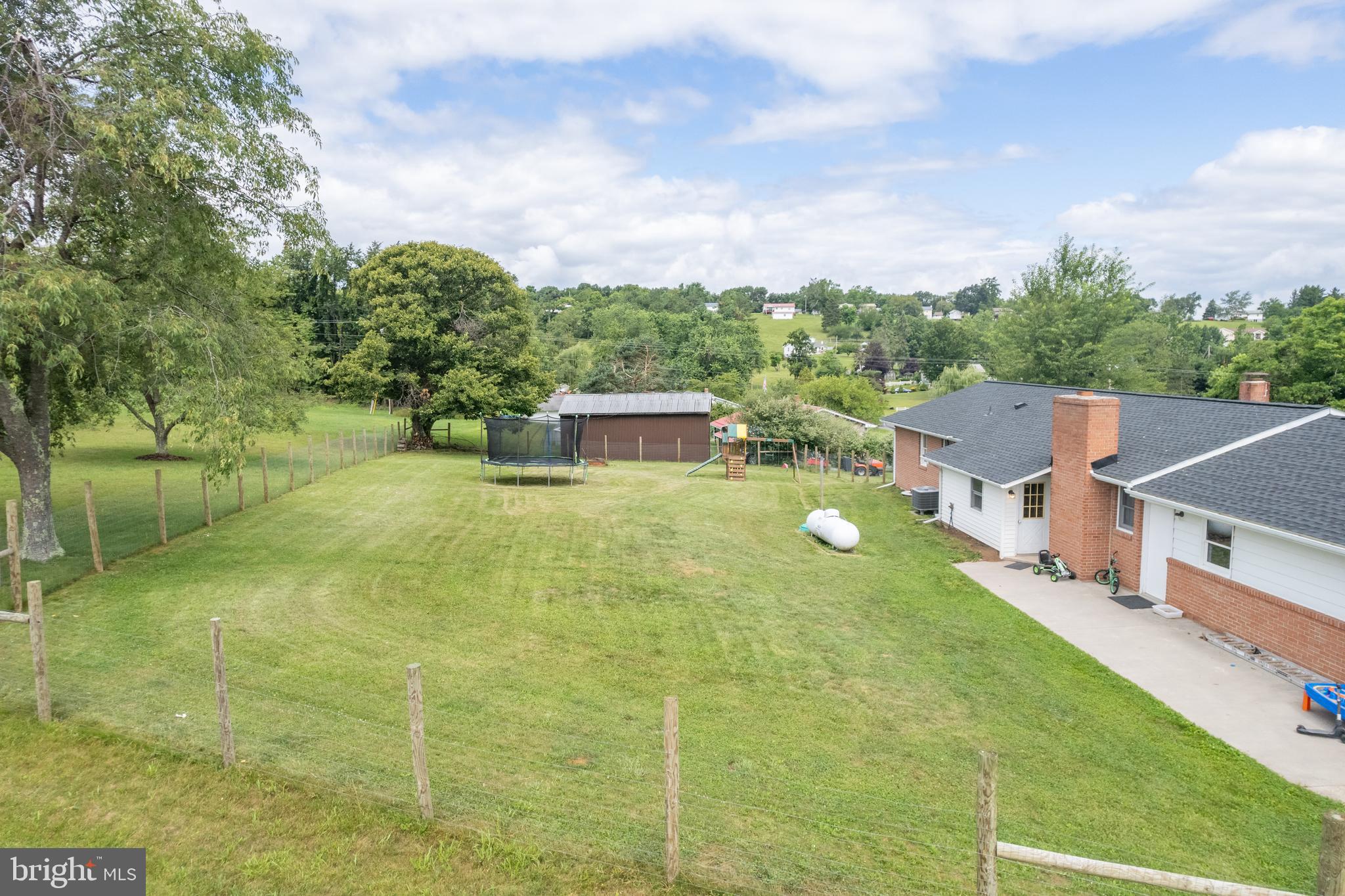 SUNRISE SUMMIT - Residential