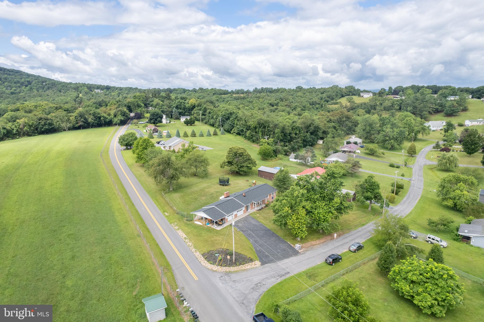 SUNRISE SUMMIT - Residential