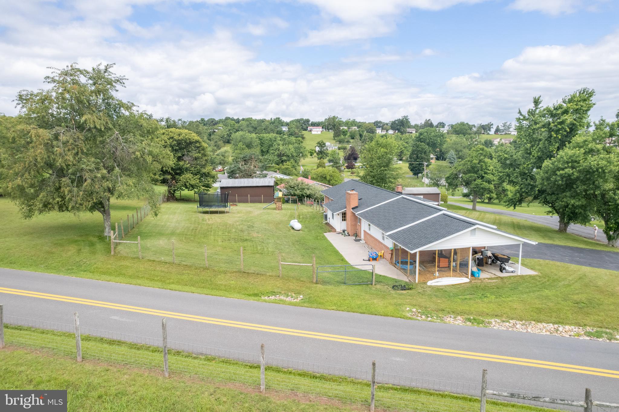 SUNRISE SUMMIT - Residential