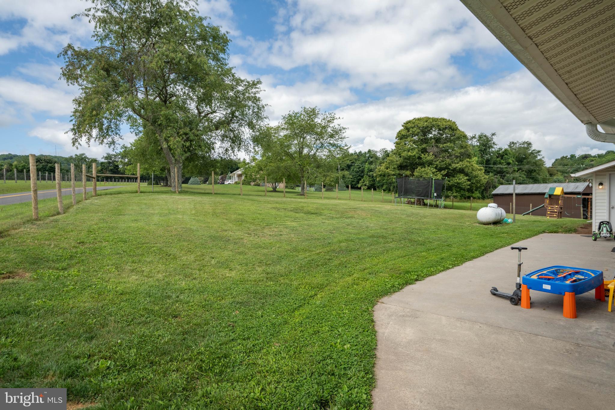 SUNRISE SUMMIT - Residential