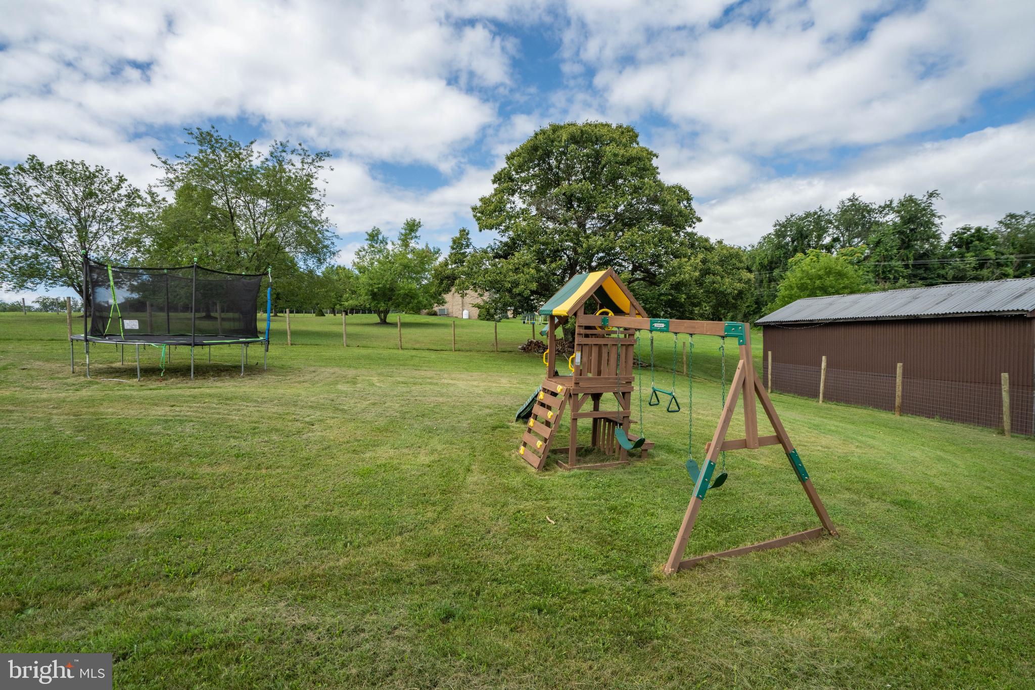 SUNRISE SUMMIT - Residential