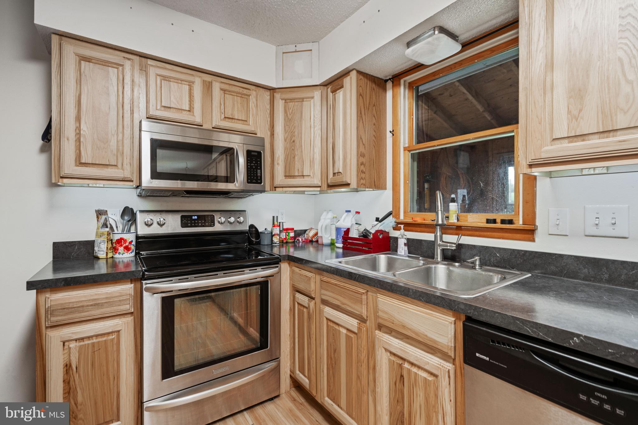 SUNRISE SUMMIT - Residential