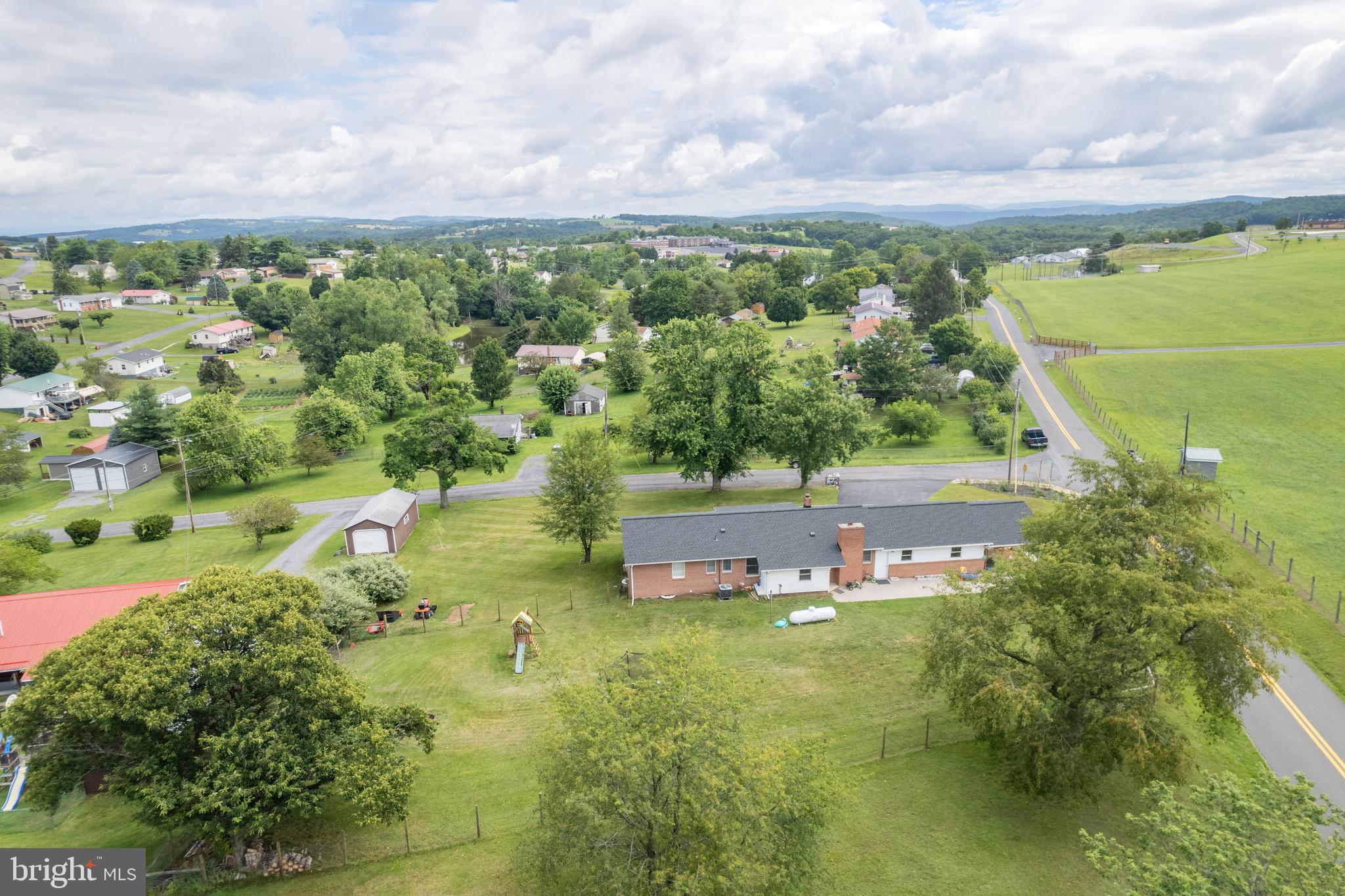SUNRISE SUMMIT - Residential