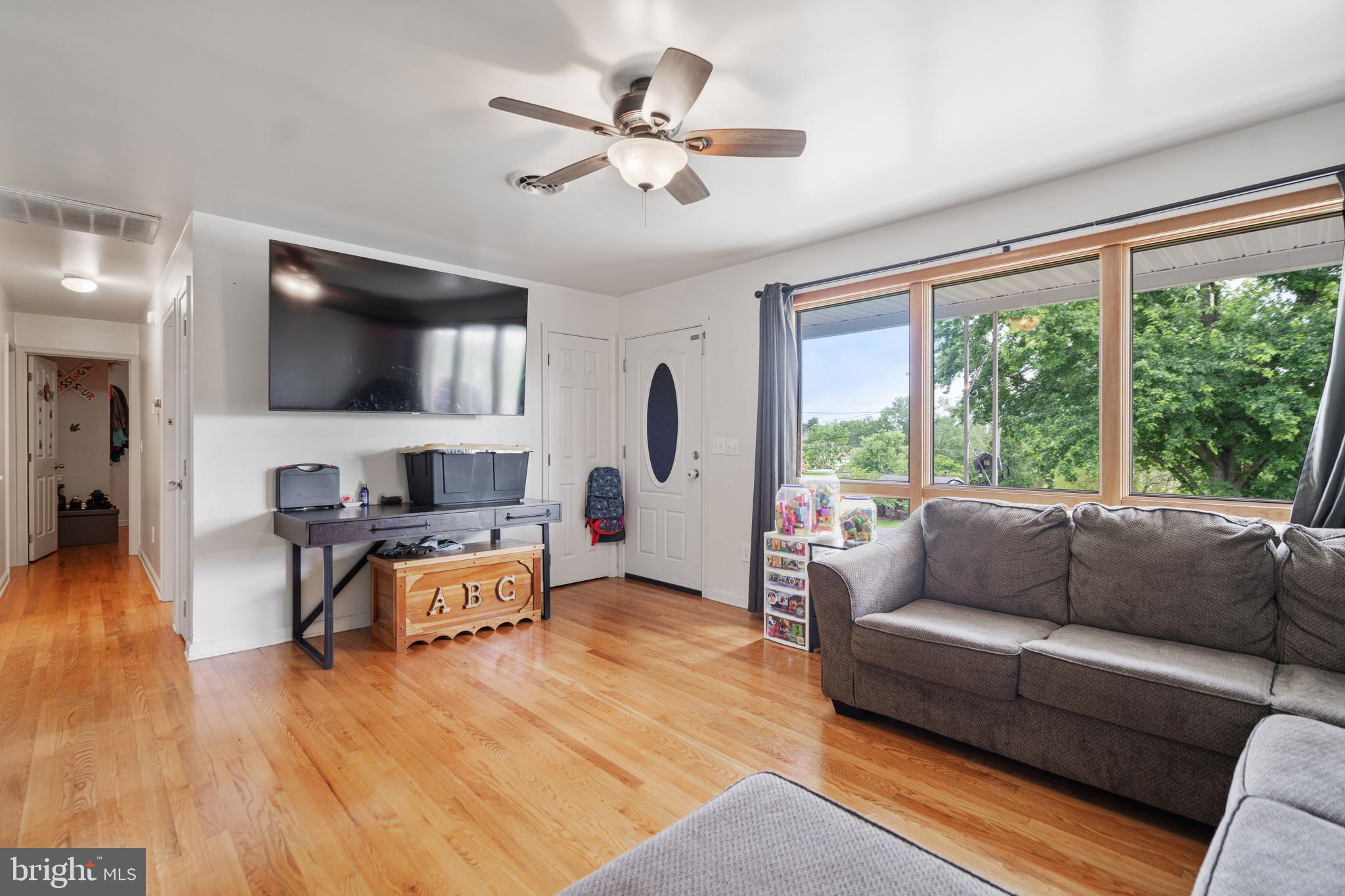 SUNRISE SUMMIT - Residential