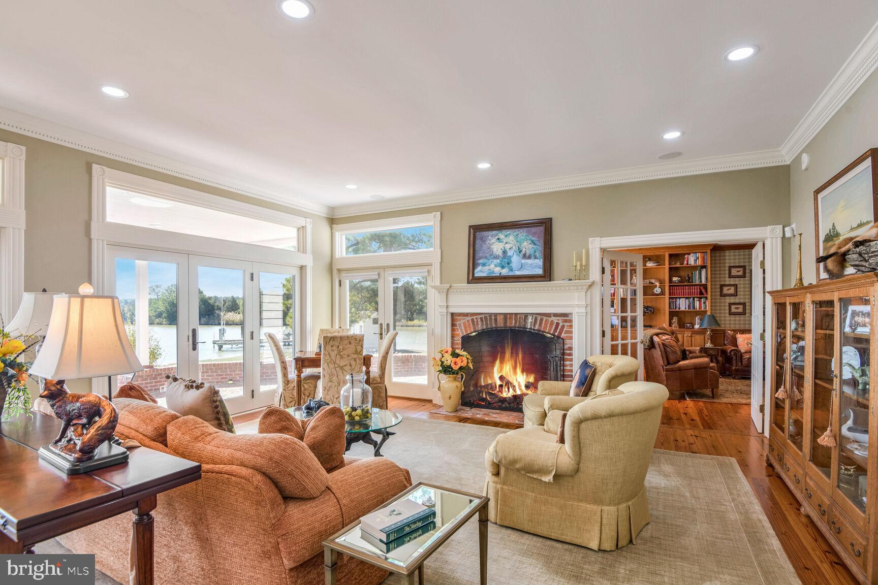 ROYAL OAK - Residential