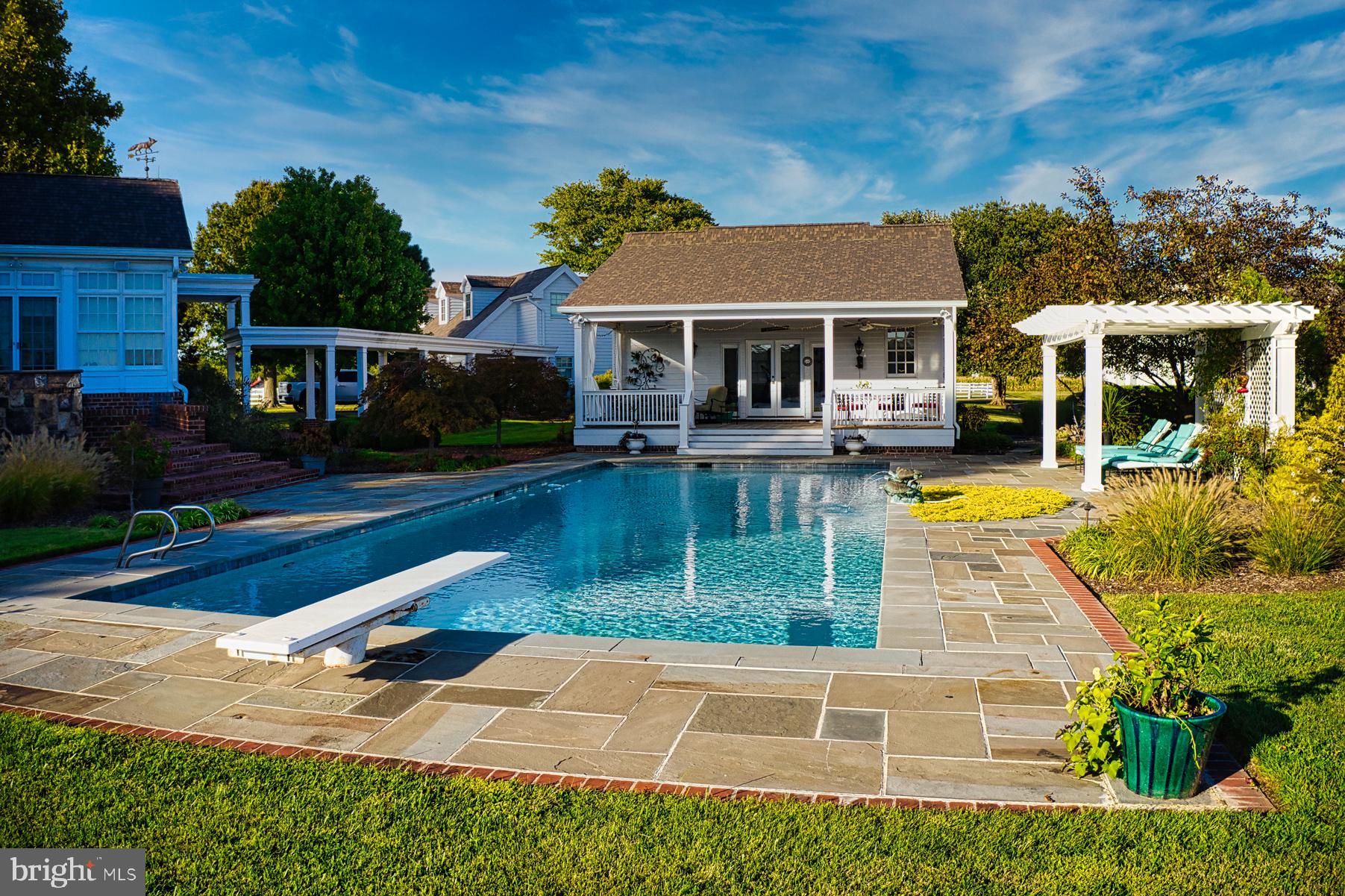 ROYAL OAK - Residential