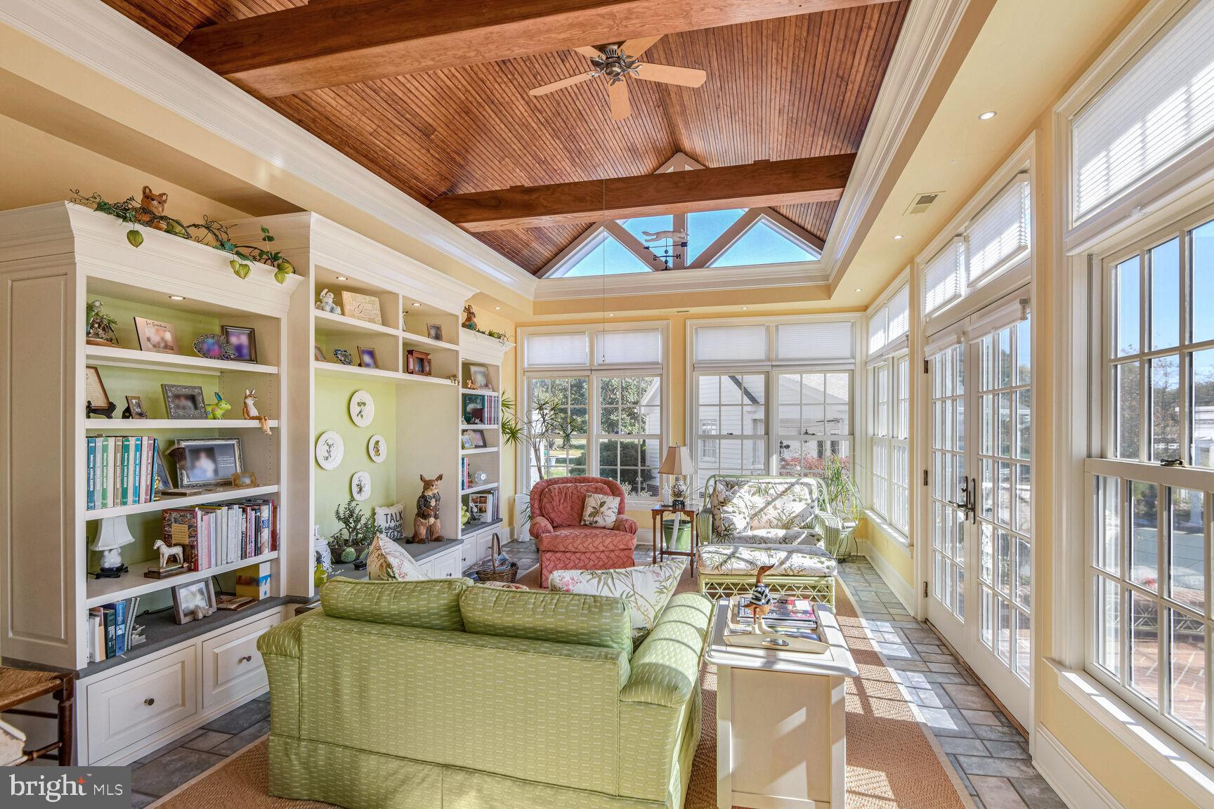 ROYAL OAK - Residential