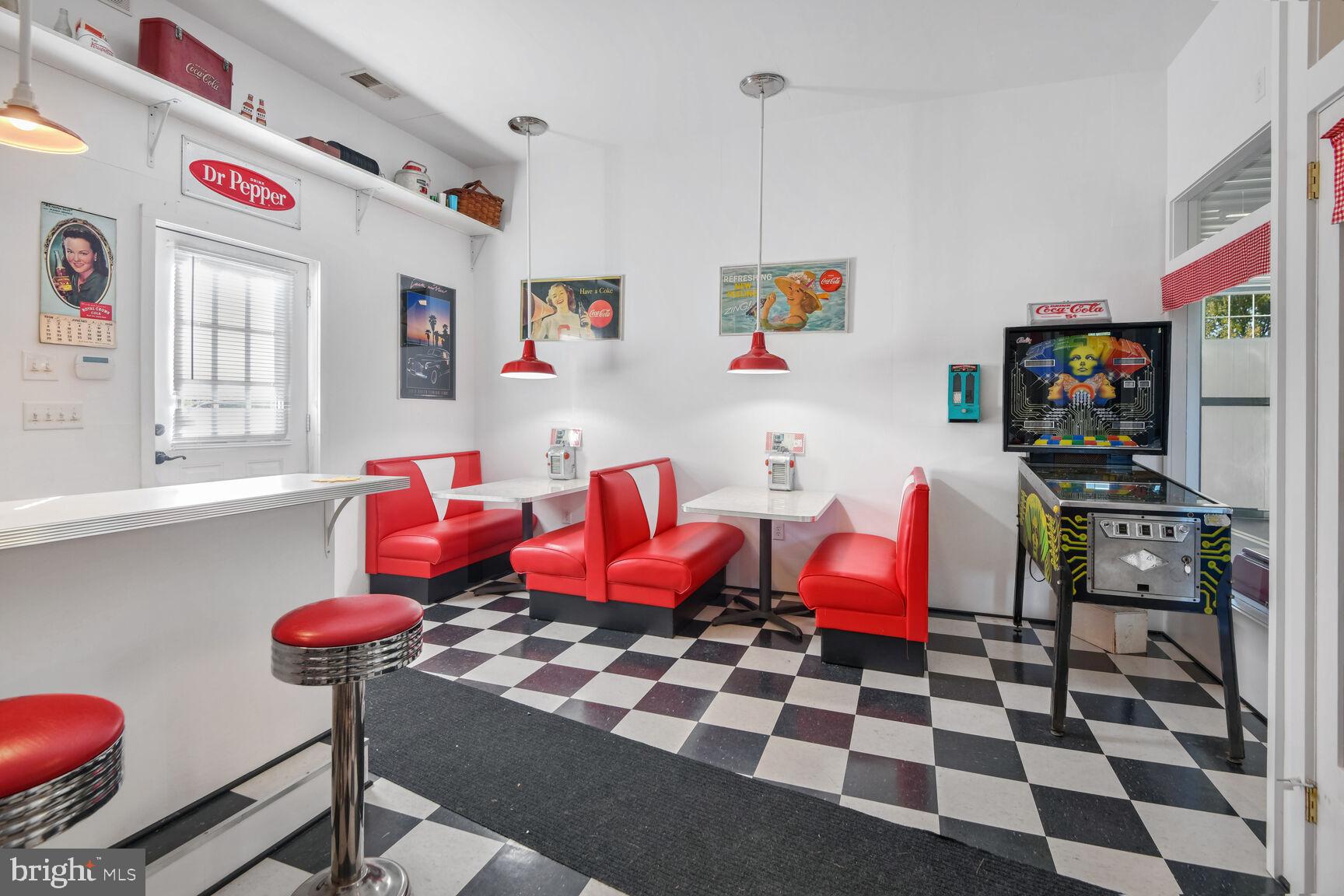 ROYAL OAK - Residential