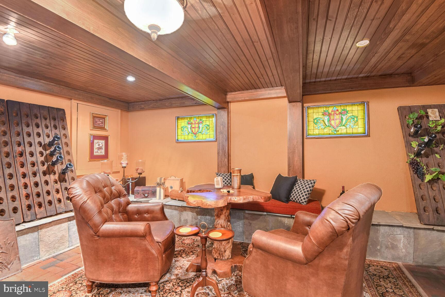 ROYAL OAK - Residential