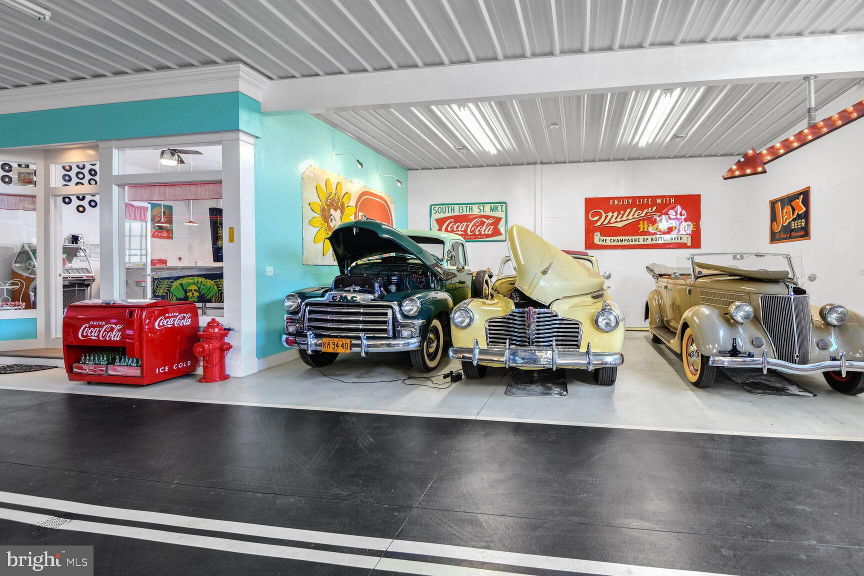 ROYAL OAK - Residential