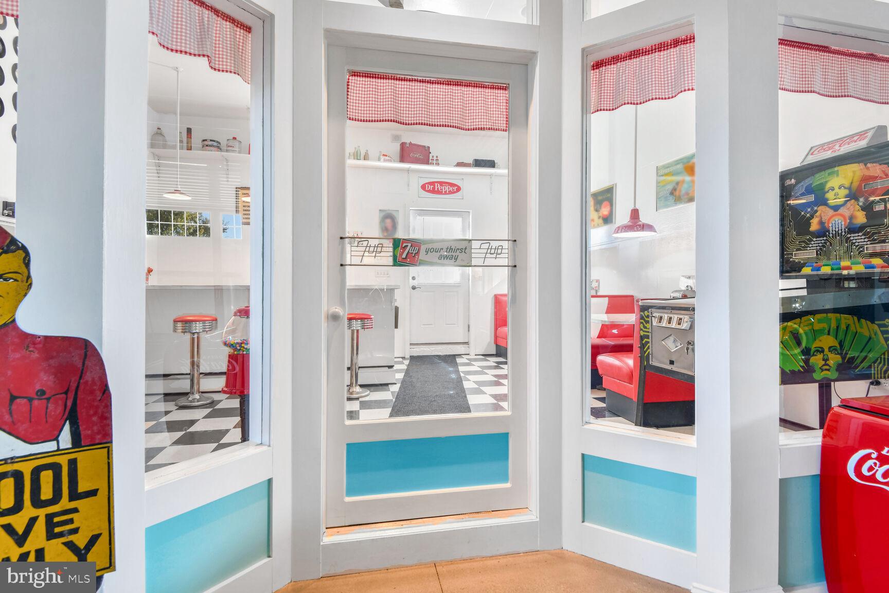 ROYAL OAK - Residential