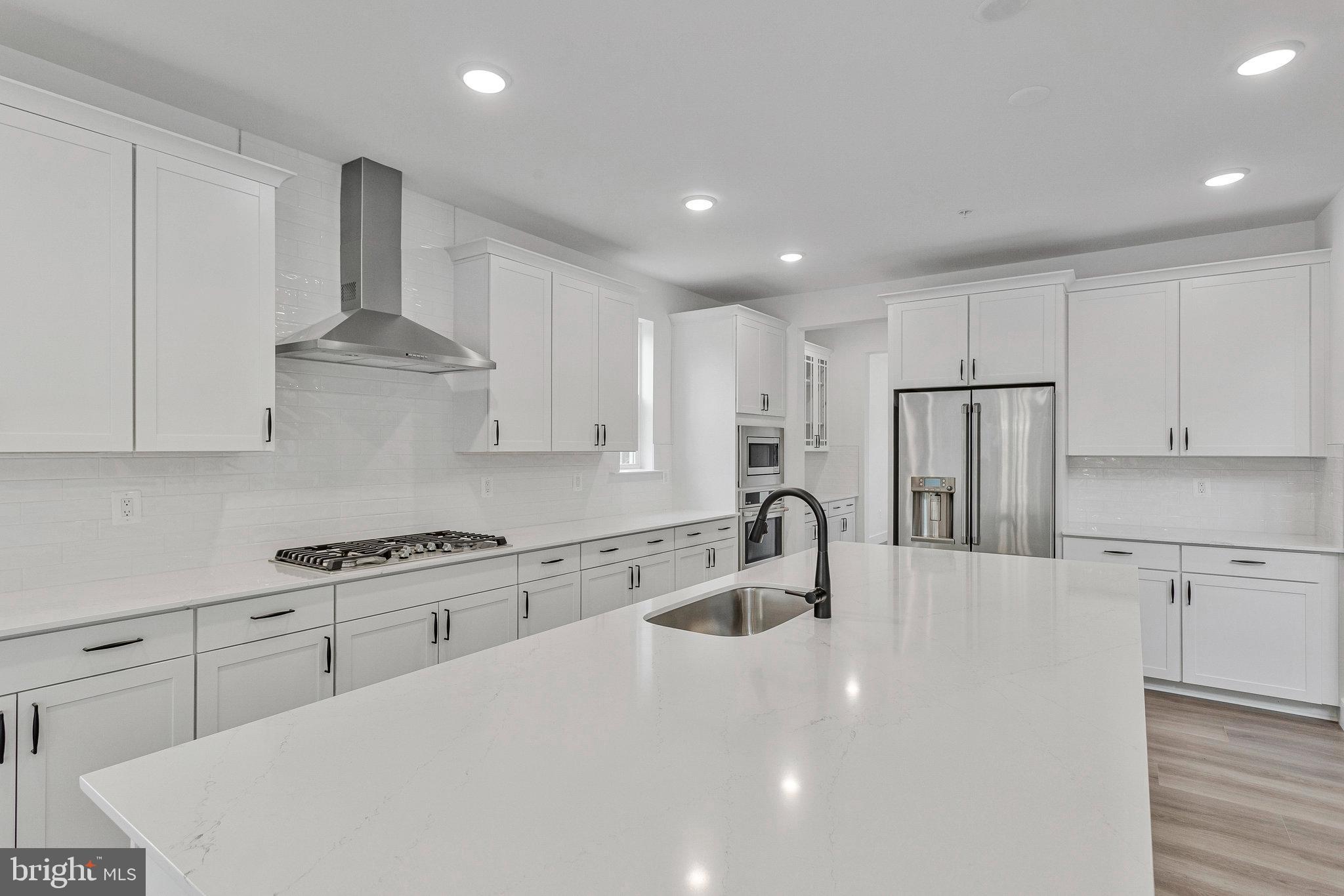 ST JAMES - Residential