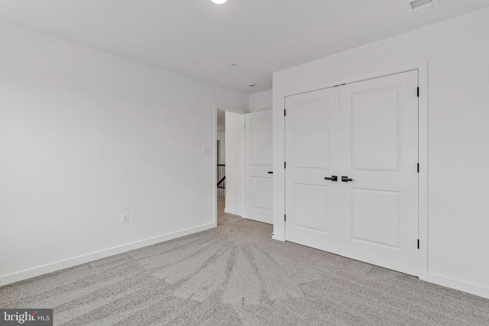 ST JAMES - Residential