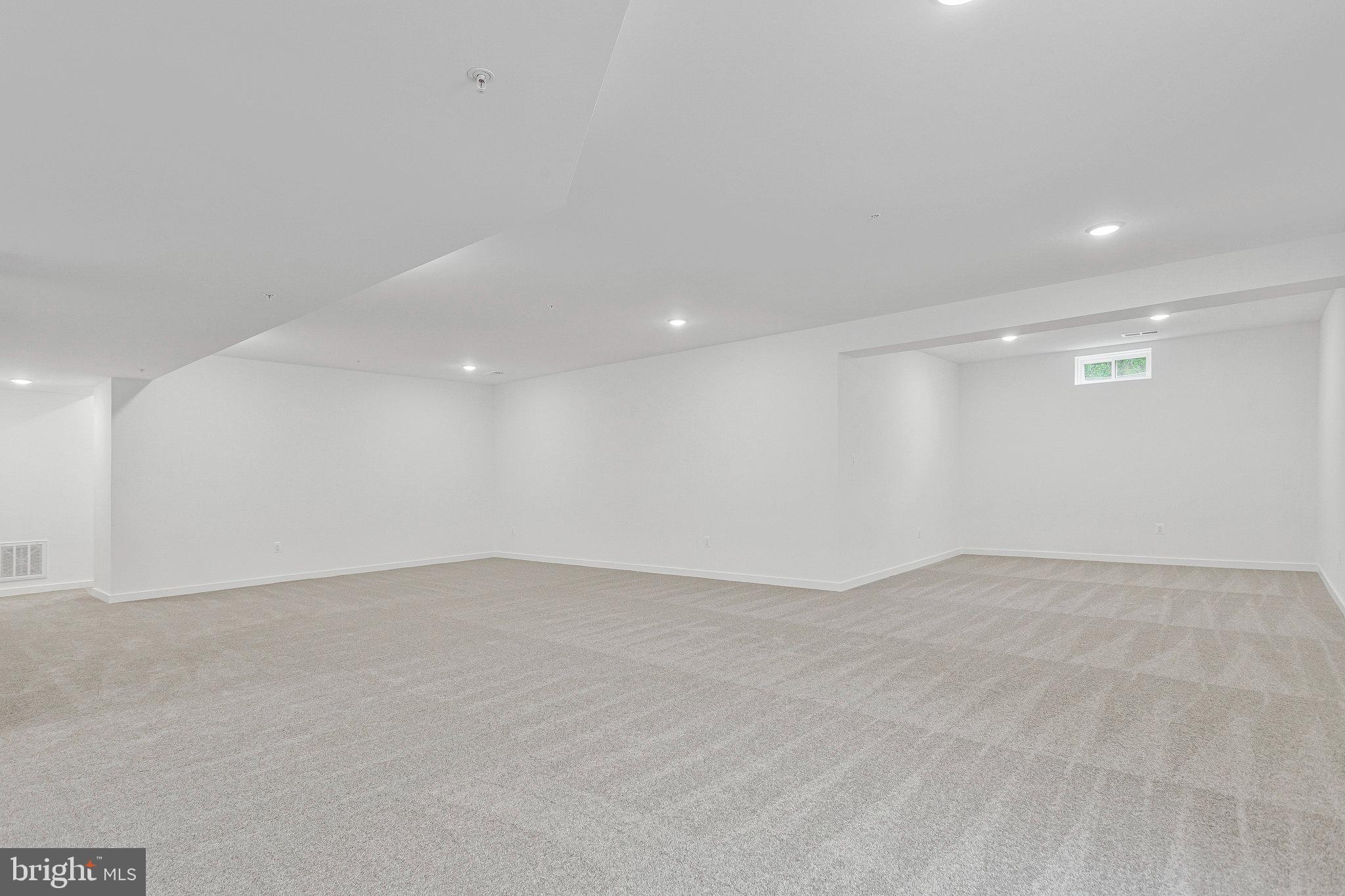 ST JAMES - Residential