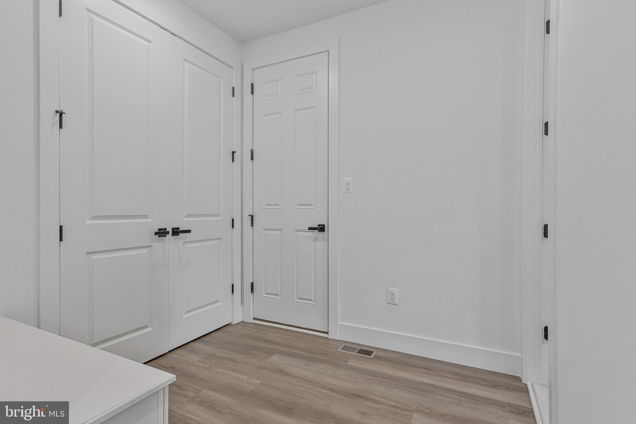 ST JAMES - Residential